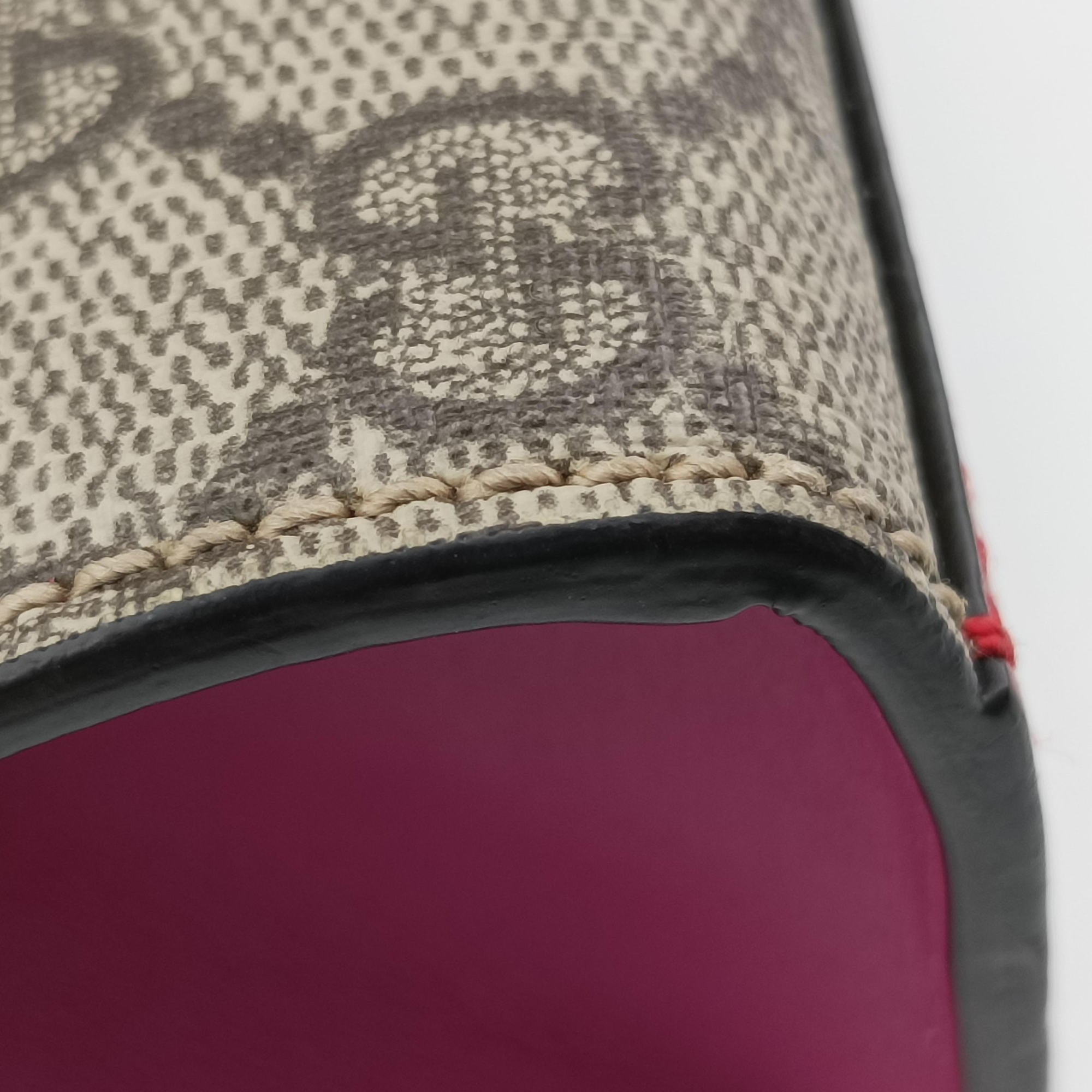 Pre-owned Gucci Padlock Beige×red×pink PVC coated canvas×Leather 409487 shoulderbag | stylenewstar