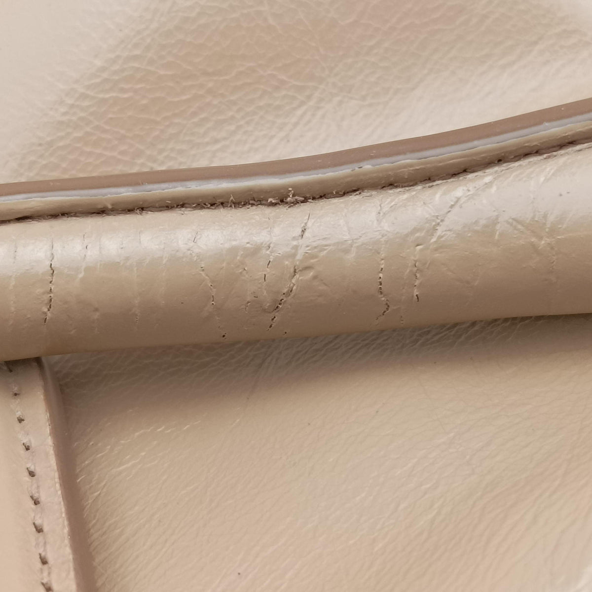 Pre-owned Prada Vitello Shine Argilla Beige Leather  shoulderbag | stylenewstar