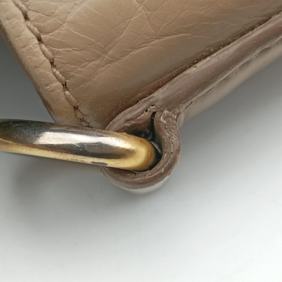 Pre-owned Prada Vitello Shine Argilla Beige Leather  shoulderbag | stylenewstar