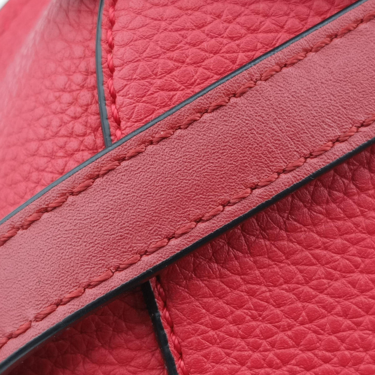 Pre-owned Loewe Gate Red Leather  shoulderbag | stylenewstar