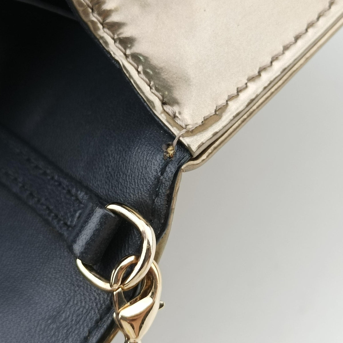 Pre-owned Christian Dior Diorama Golden leather  shoulderbag | stylenewstar