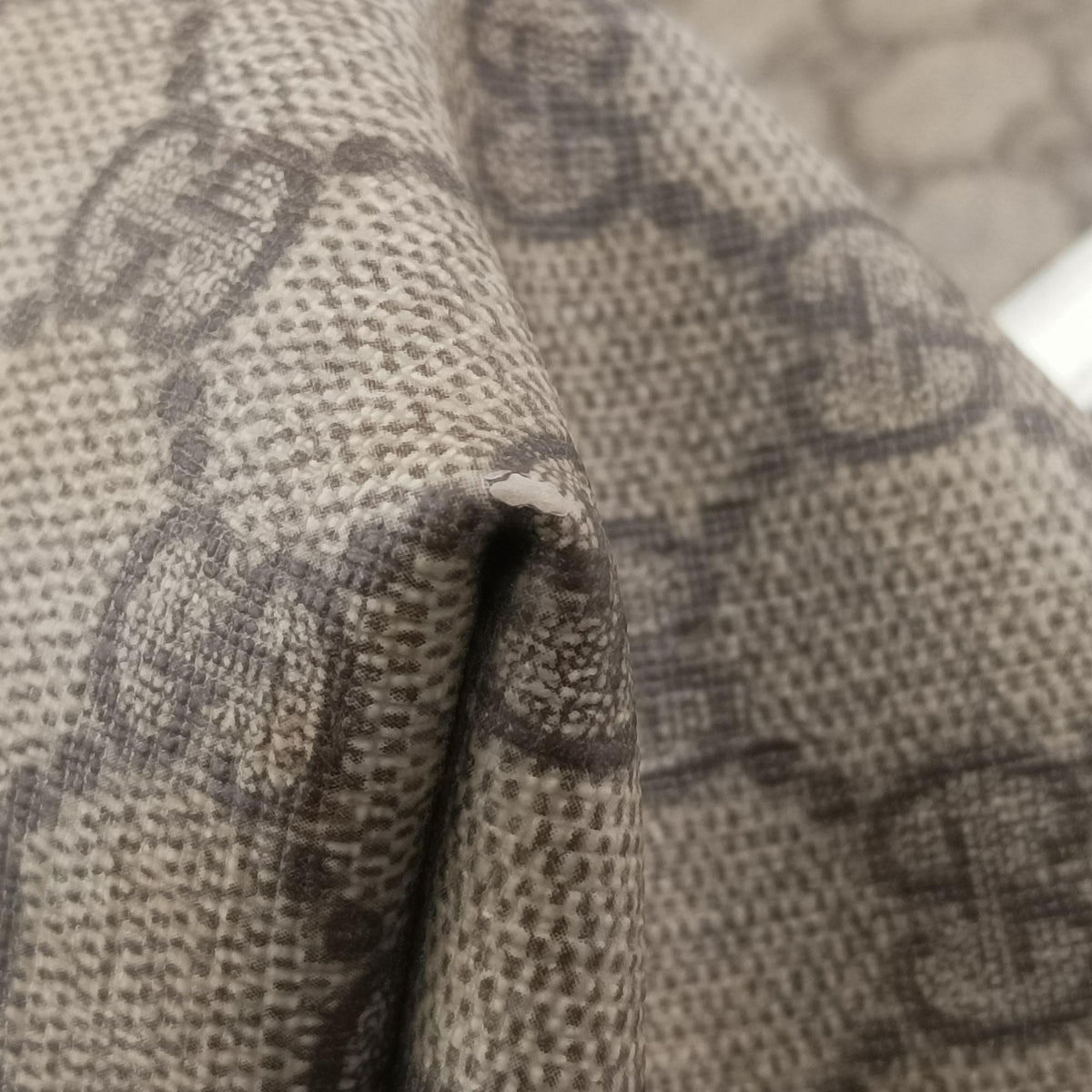 Vintage Gucci GG Supreme GG Plus heart flower beige×white PVC coated canvas×Leather 197953 handbag | stylenewstar