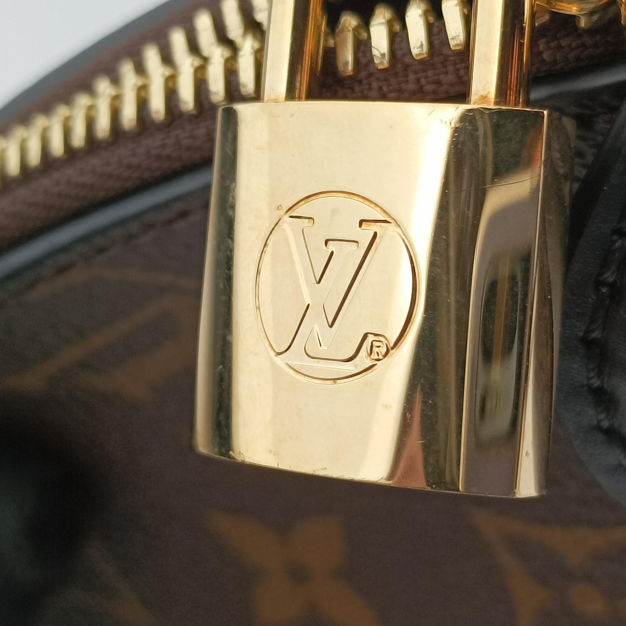 Pre-owned Louis Vuitton Toupie Marron Monogram Coated Canvas × Calfskin Leather M44592 clutchbag | stylenewstar