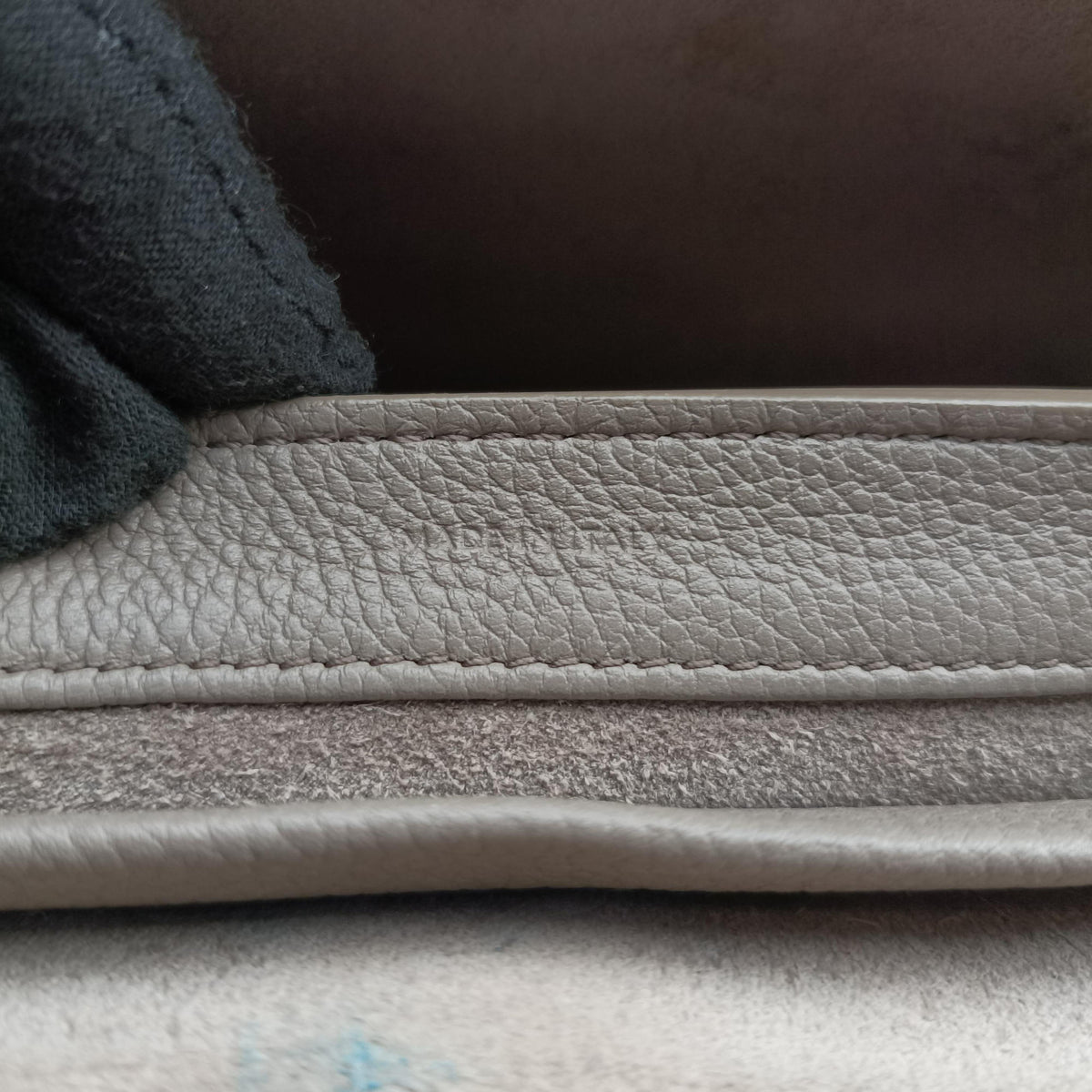 Pre-owned Celine Large 16 Tote Grey Leather  shoulderbag | stylenewstar