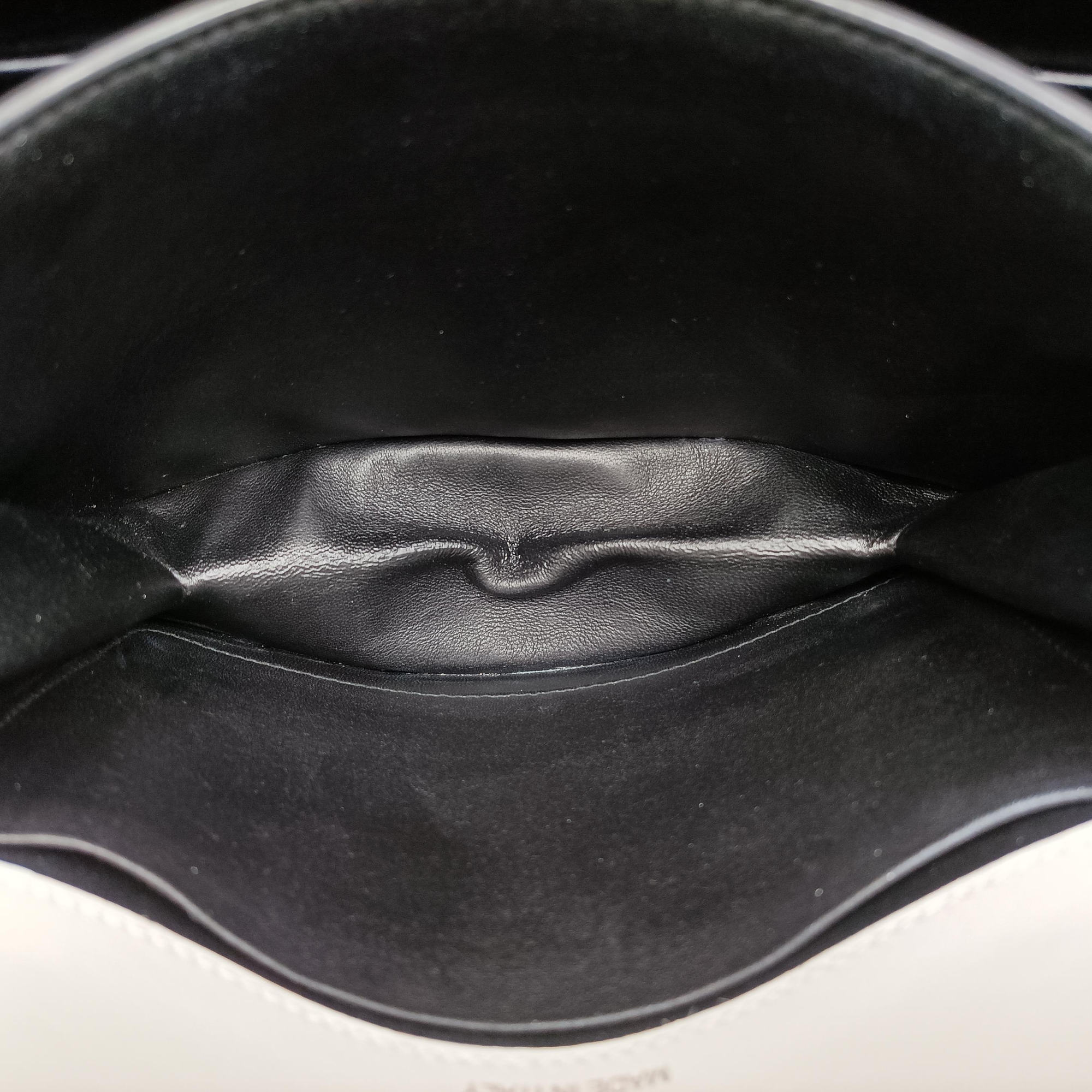 Pre-owned Prada Sybille White Leather  shoulderbag | stylenewstar