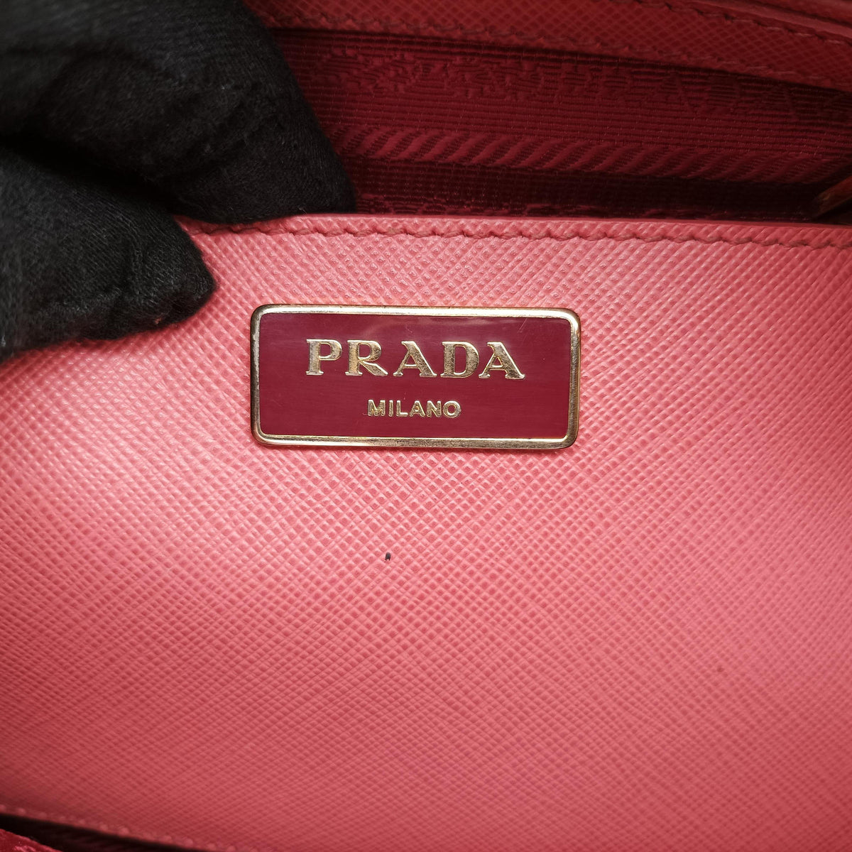 Vintage Prada Promenade Pink SAFFIANO Leather BN2558 shoulderbag | stylenewstar