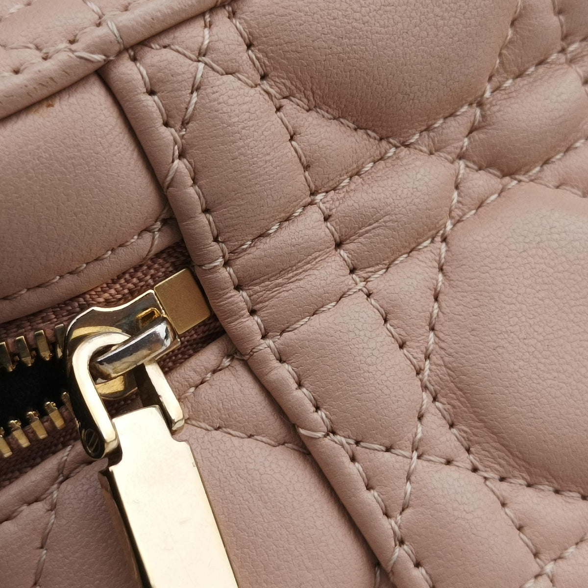 Secondhand Christian Dior Lady Dior micro vanity Pink lambskin  shoulderbag | stylenewstar