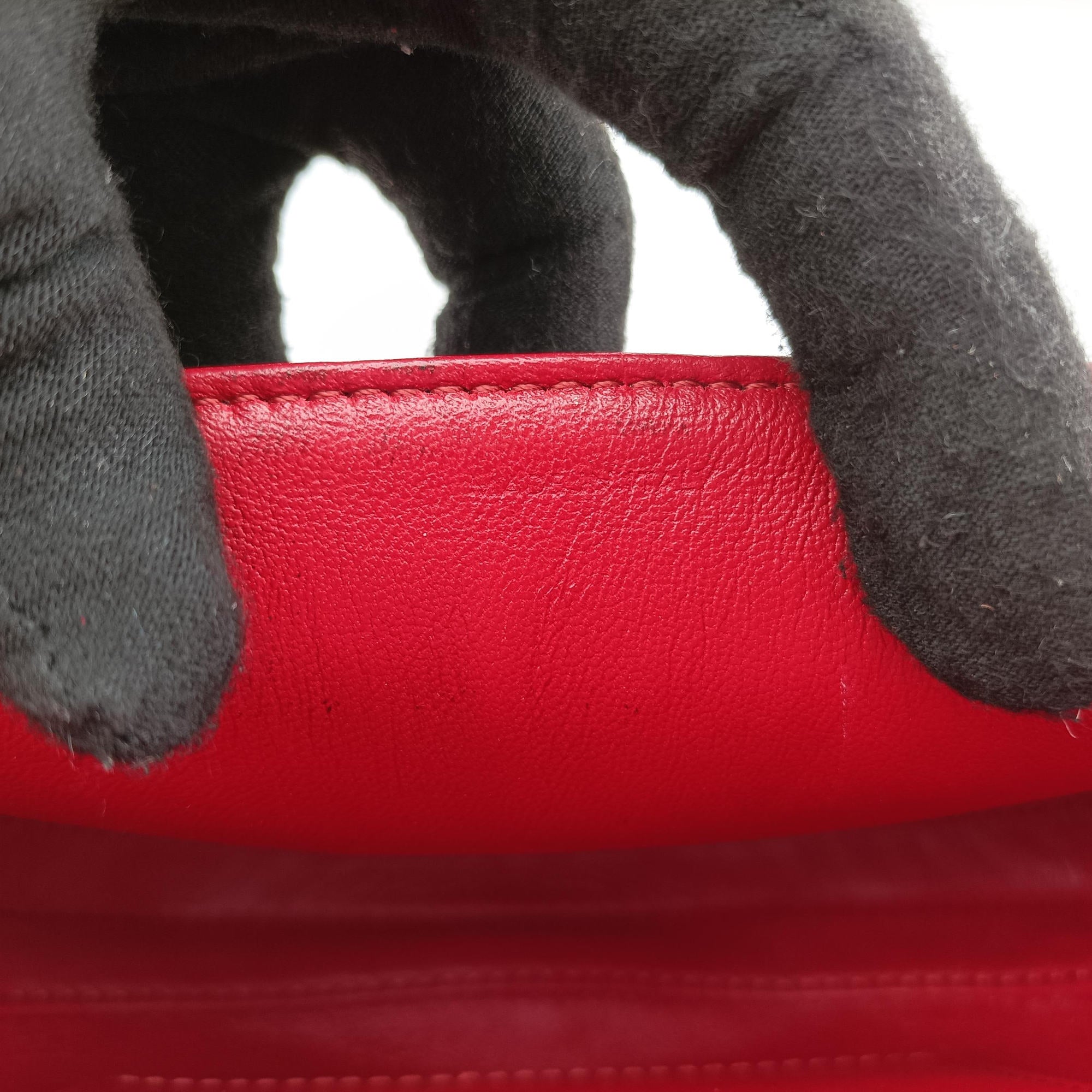 Secondhand Celine Small Besace 16 Red Leather  shoulderbag | stylenewstar