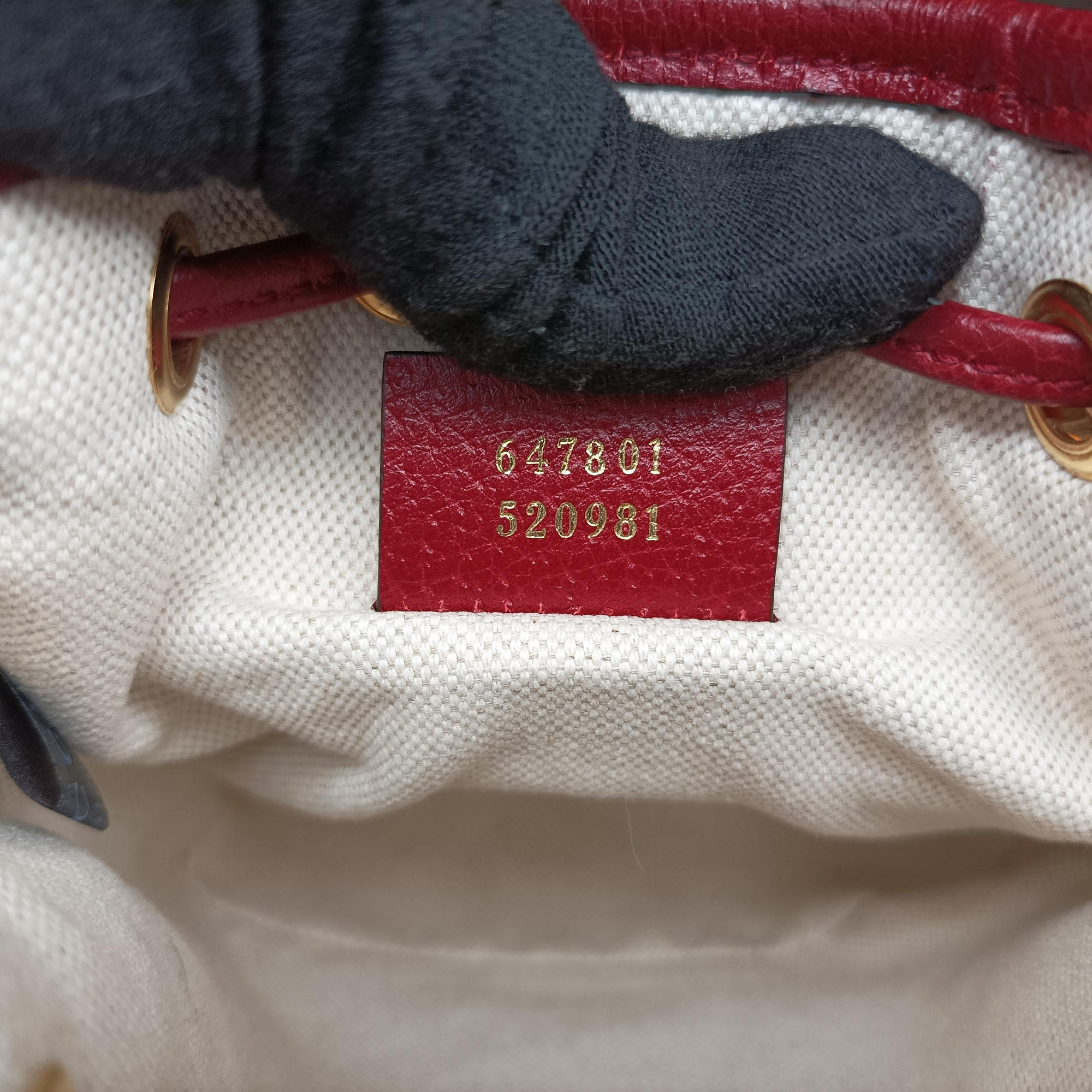 Pre-owned Gucci Doraemon collaboration Multicolour PVC coated canvas 647801 shoulderbag | stylenewstar