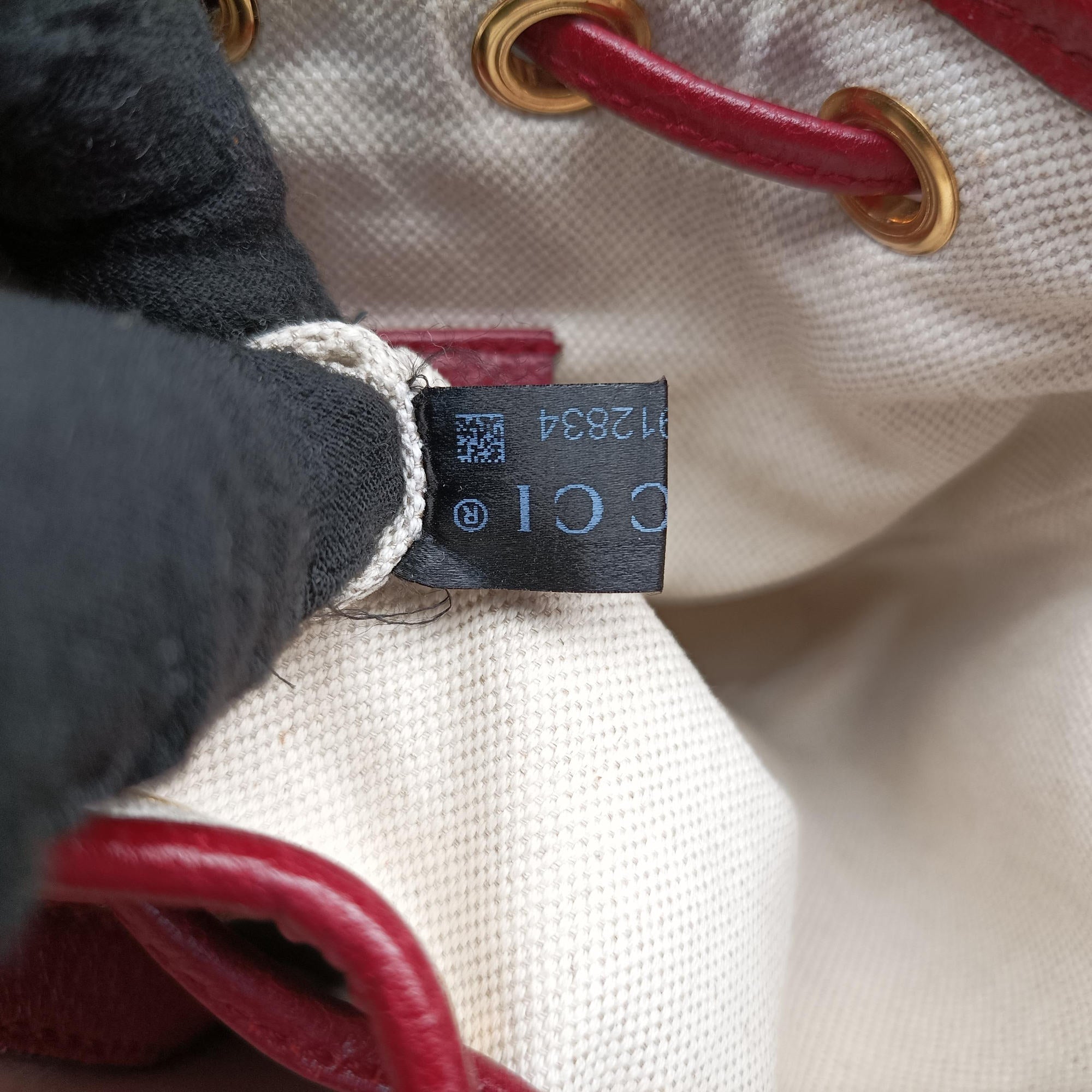 Pre-owned Gucci Doraemon collaboration Multicolour PVC coated canvas 647801 shoulderbag | stylenewstar