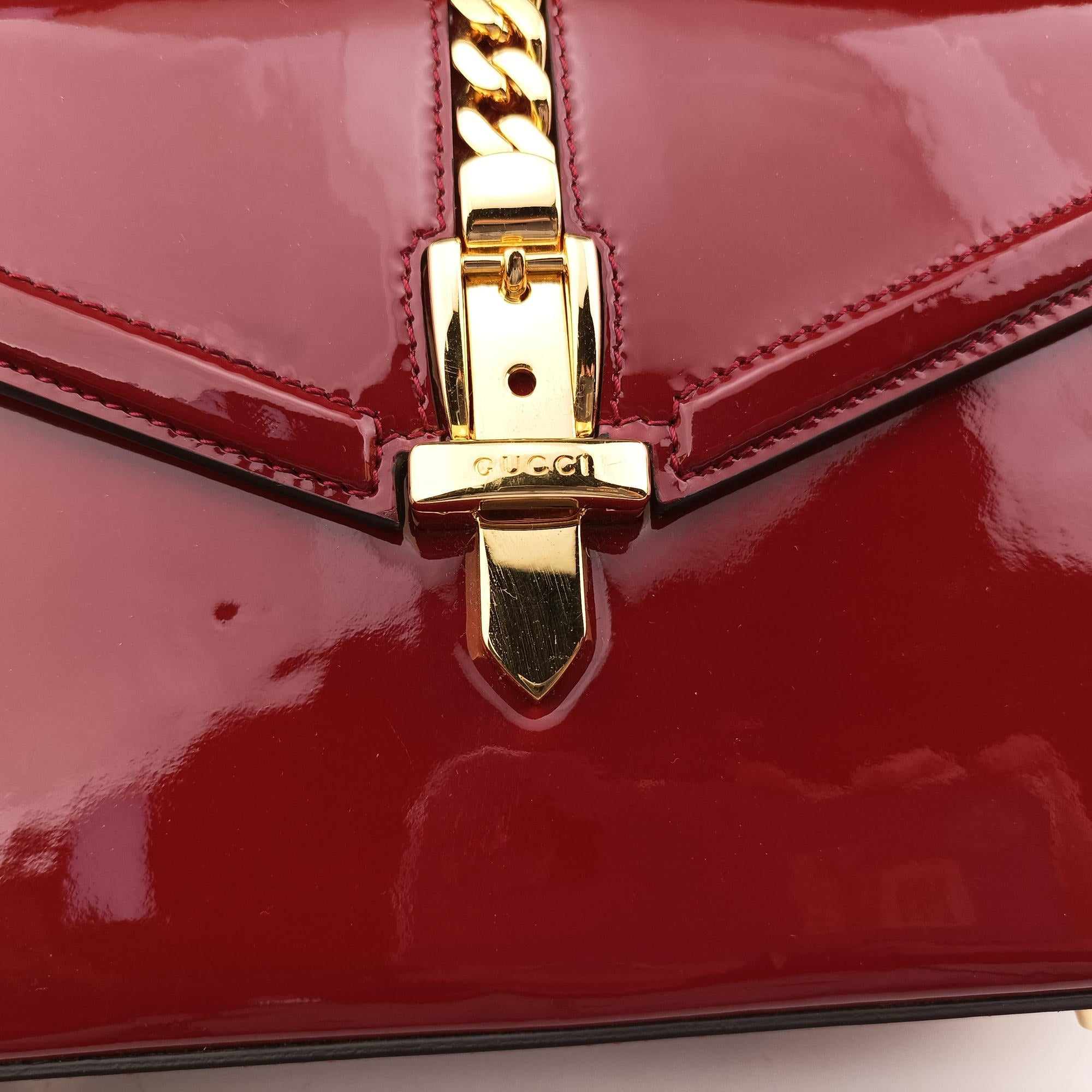 Pre-owned Gucci Sylvie Red Patent Leather 589479 shoulderbag | stylenewstar