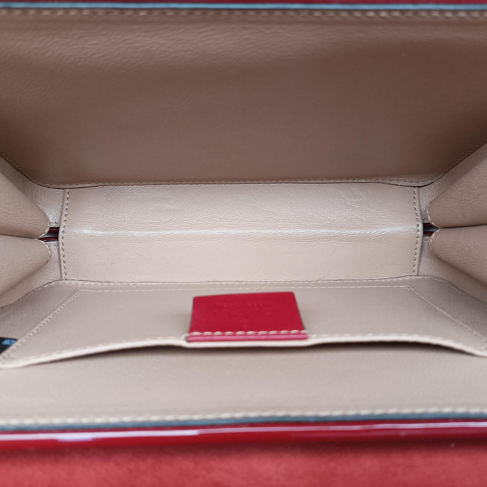 Pre-owned Gucci Sylvie Red Patent Leather 589479 shoulderbag | stylenewstar