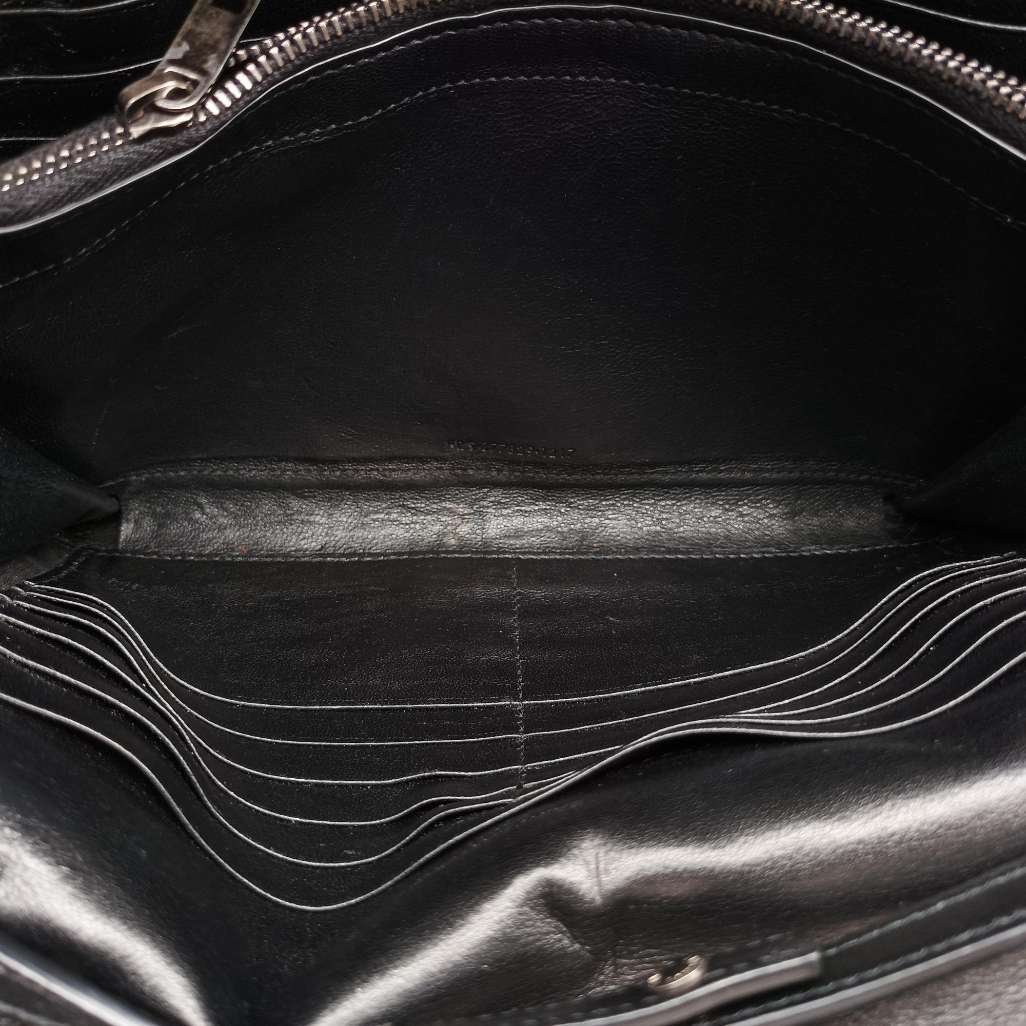 Pre-owned Yves Saint Laurent KATE Black Leather 377829 shoulderbag | stylenewstar