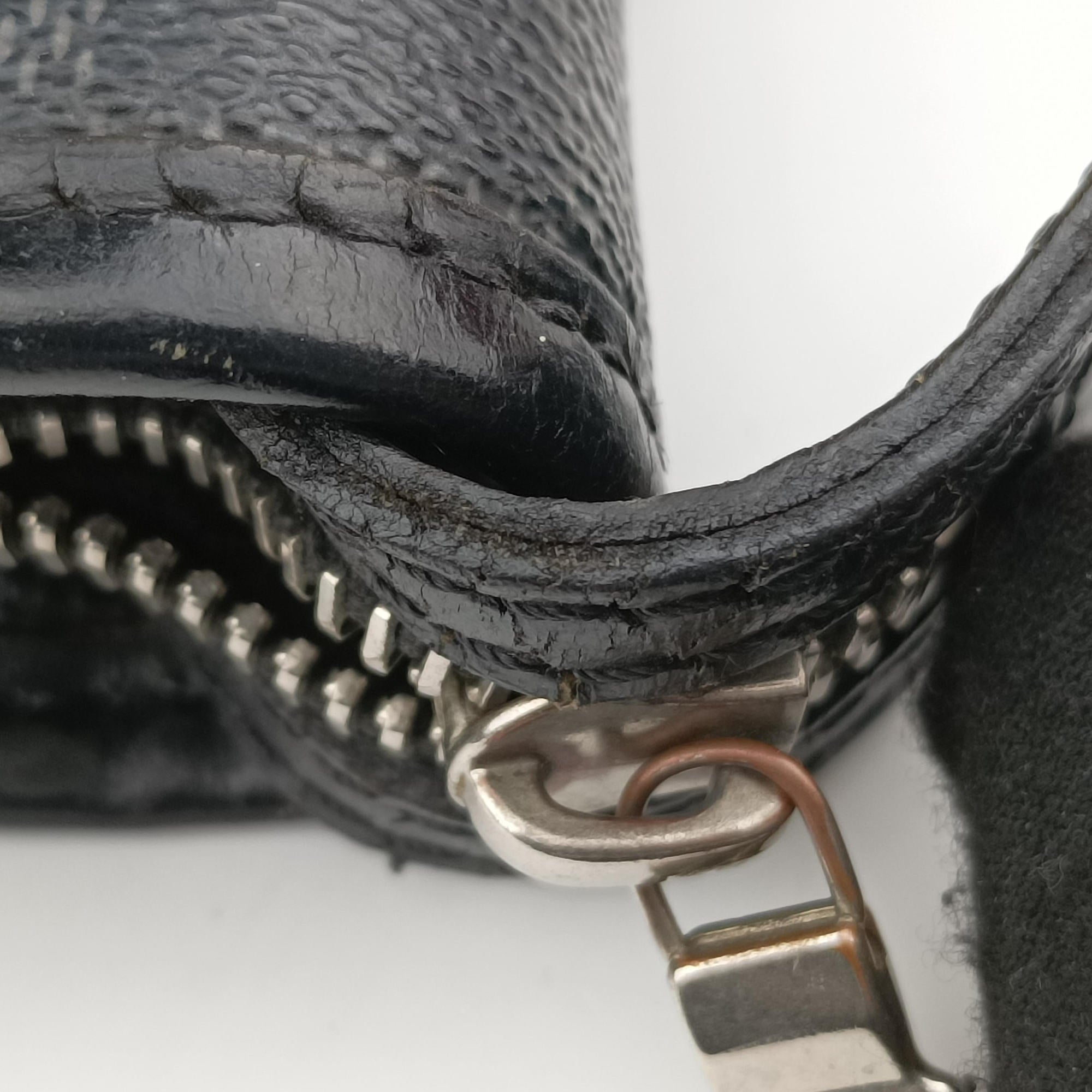 Pre-owned Louis Vuitton Tadao Graphite Damier Graphite N41259 handbag | stylenewstar