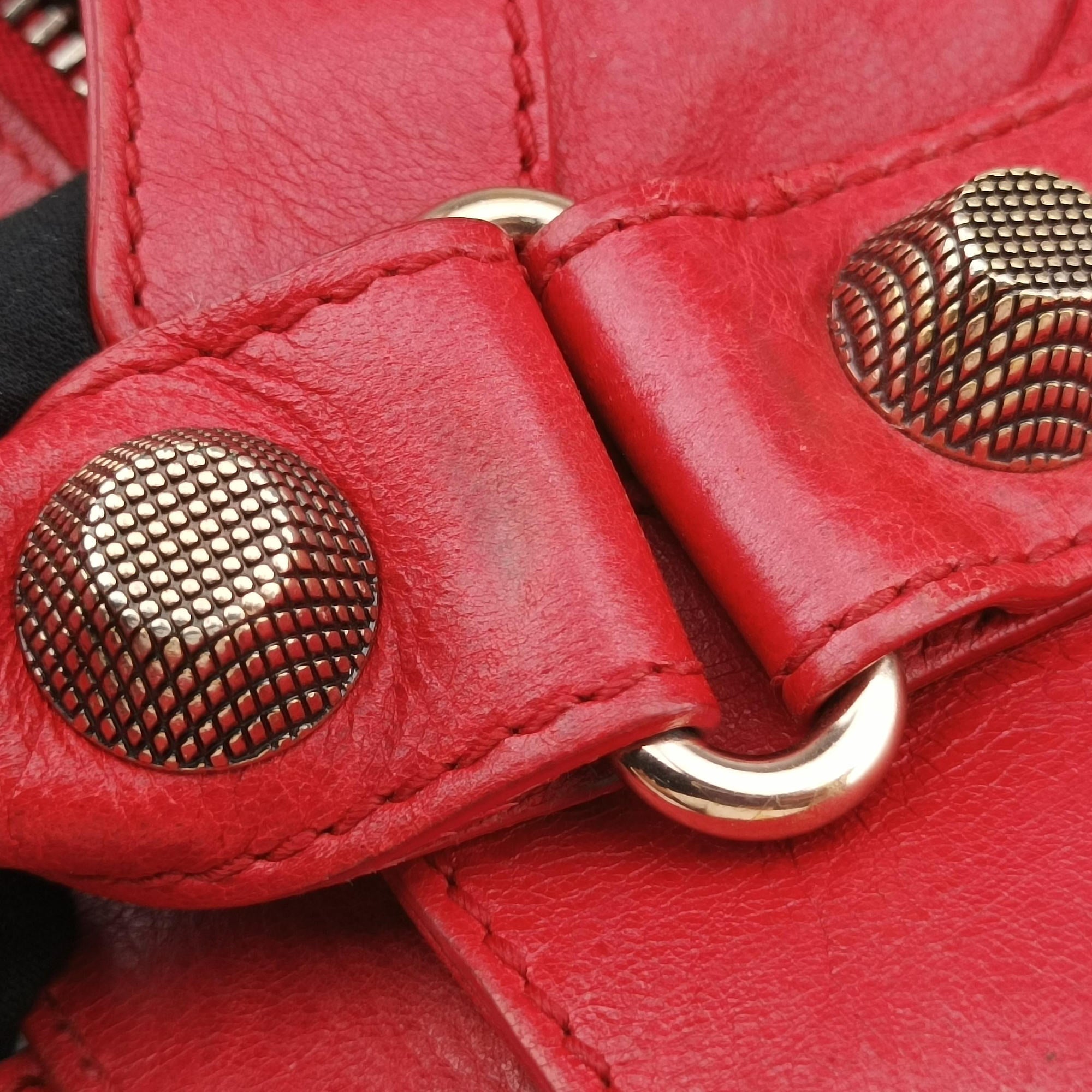 Pre-owned Balenciaga Giant City Red lambskin  shoulderbag | stylenewstar