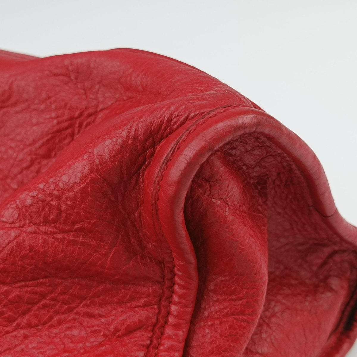 Pre-owned Balenciaga Giant City Red lambskin  shoulderbag | stylenewstar
