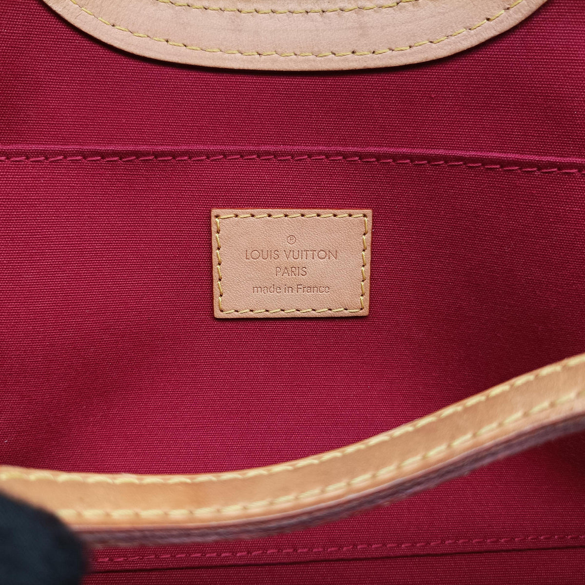 Pre-owned Louis Vuitton Roxbury Drive Pomme d'Amour Vernis M91987 handbag | stylenewstar