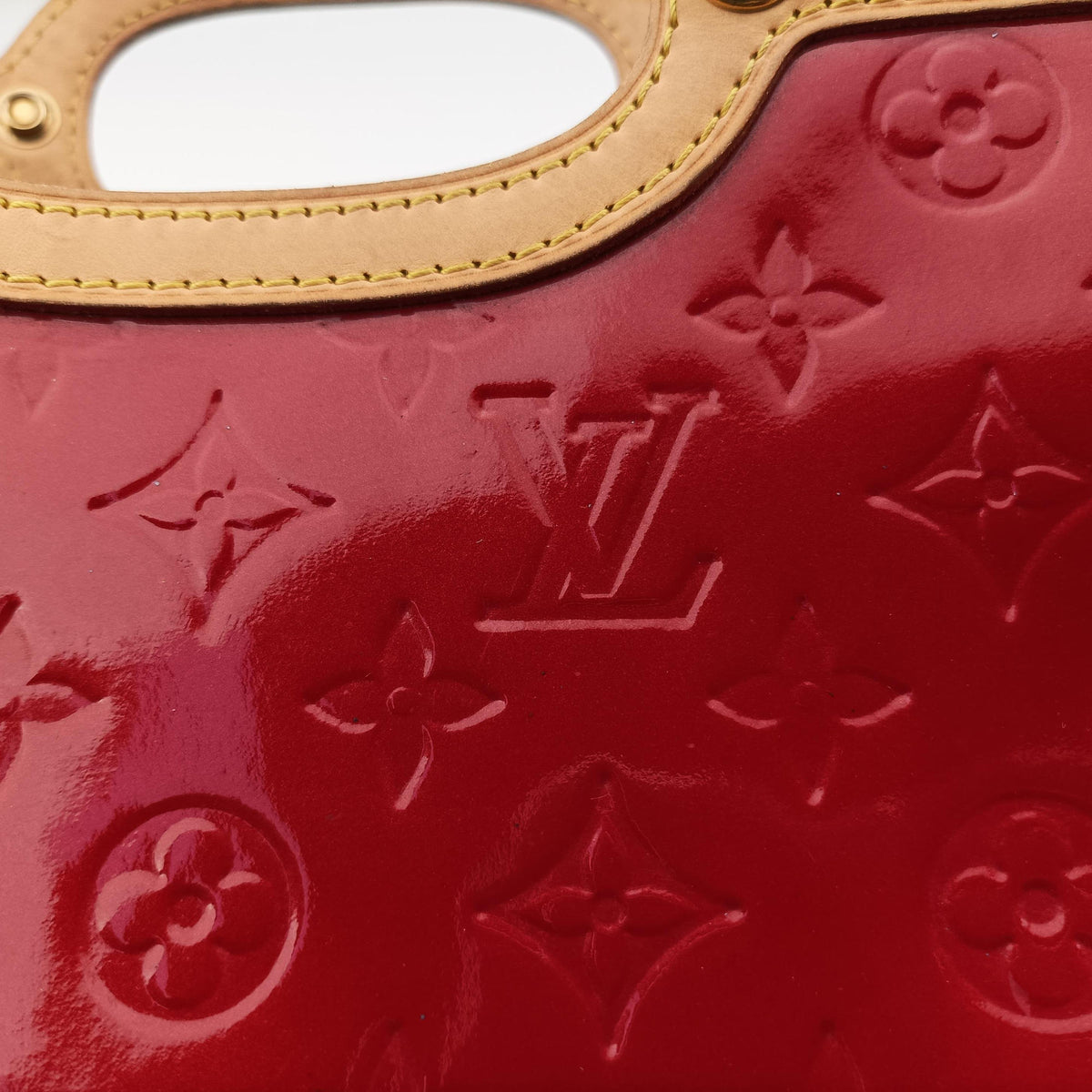 Pre-owned Louis Vuitton Roxbury Drive Pomme d'Amour Vernis M91987 handbag | stylenewstar