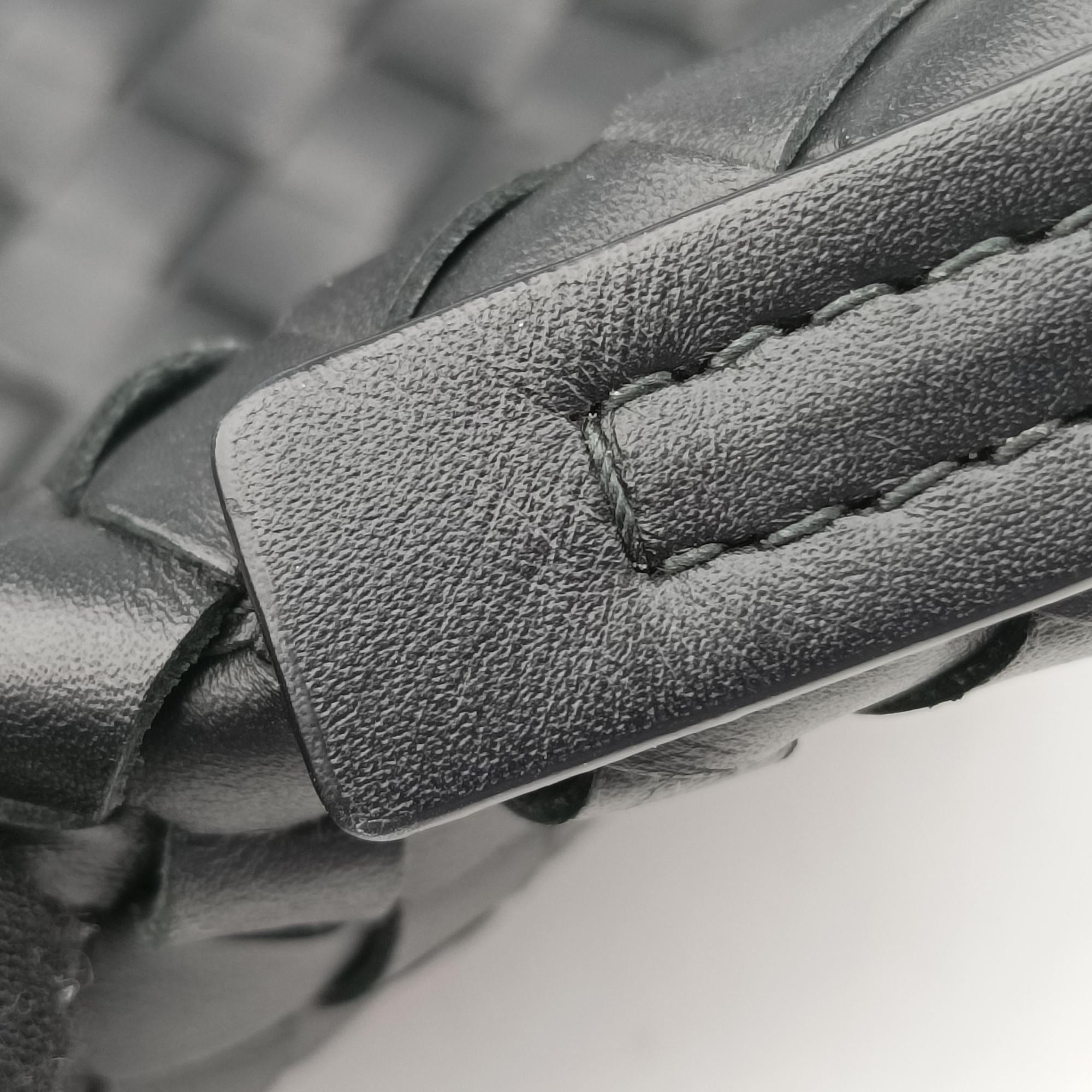 Pre-owned Bottega Veneta Intrecciato Black lambskin  shoulderbag | stylenewstar
