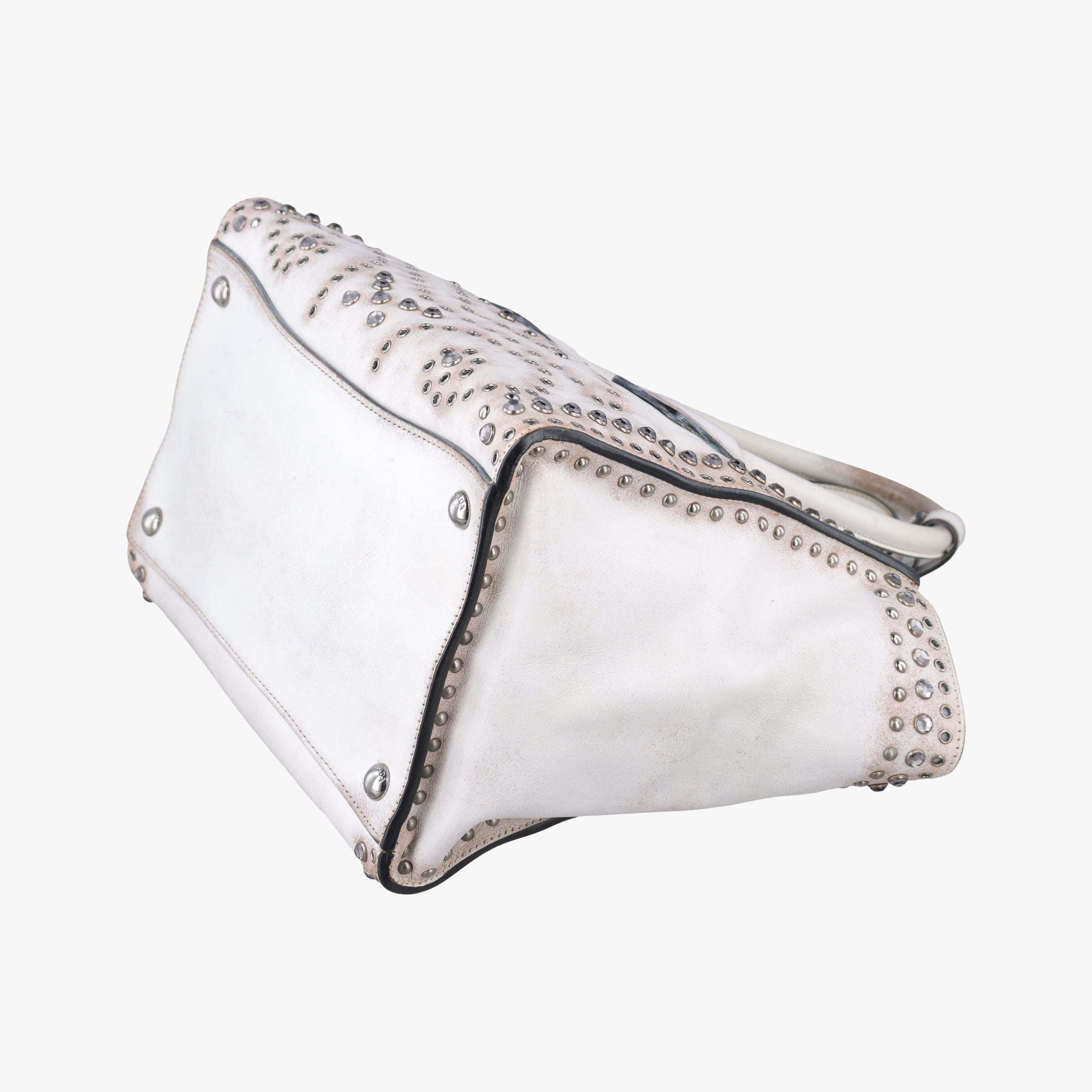 Pre-owned Prada Vitello Vintage Studded Sound White Leather  shoulderbag | stylenewstar