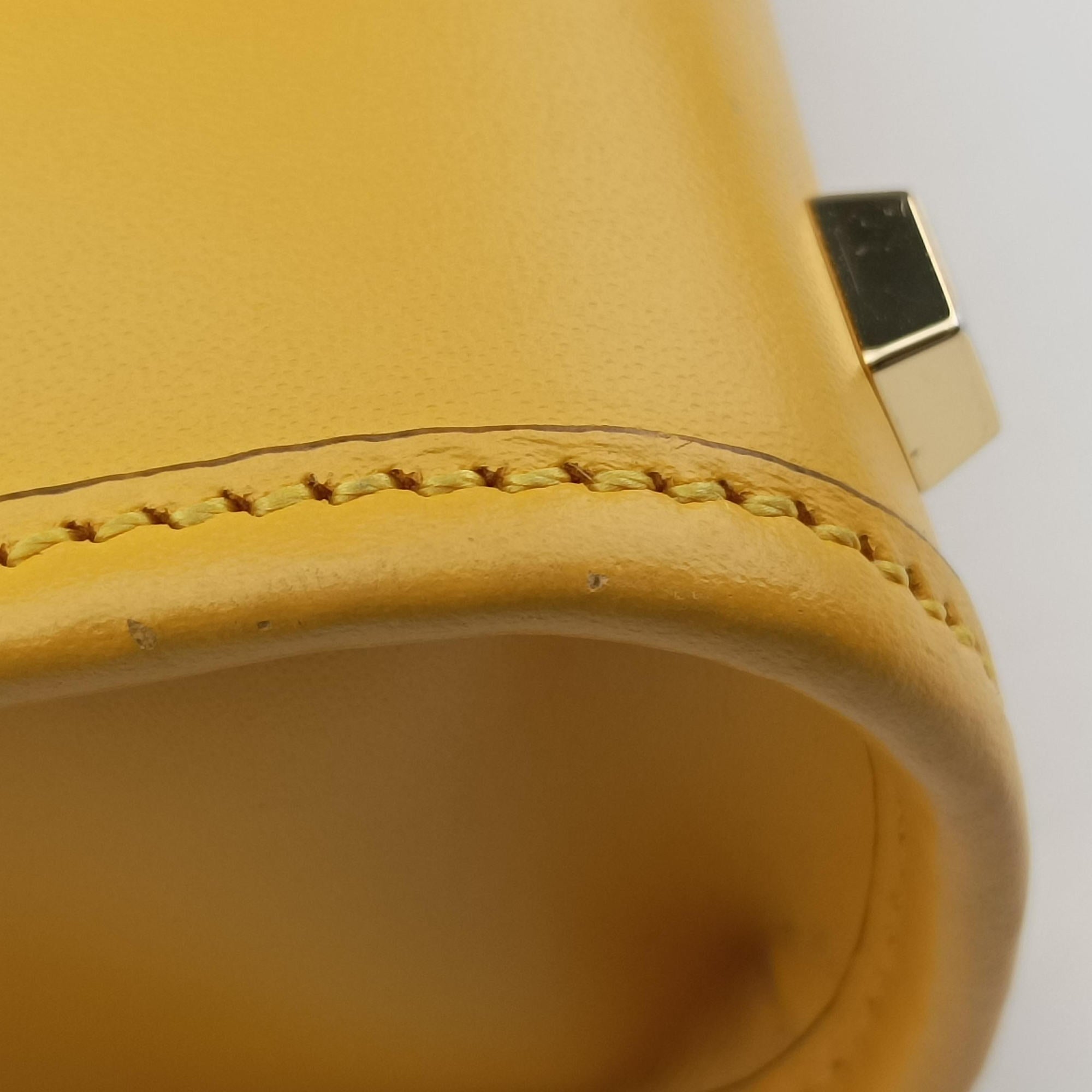 Pre-owned Fendi MINI SUNSHINE SHOPPER Yellow Leather 8BS051 shoulderbag | stylenewstar