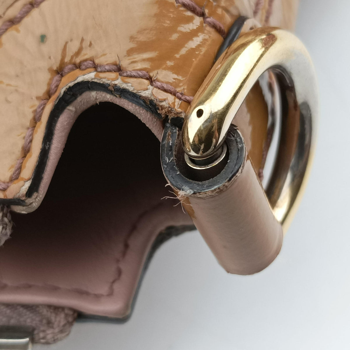 Secondhand Gucci Soho Beige Patent Leather 308362 shoulderbag | stylenewstar