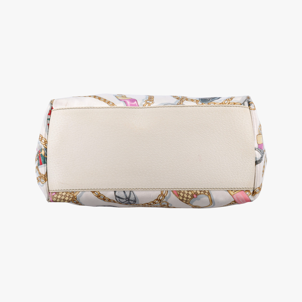 Pre-owned Gucci Chain Pattern Tote White Satin 153009 handbag | stylenewstar