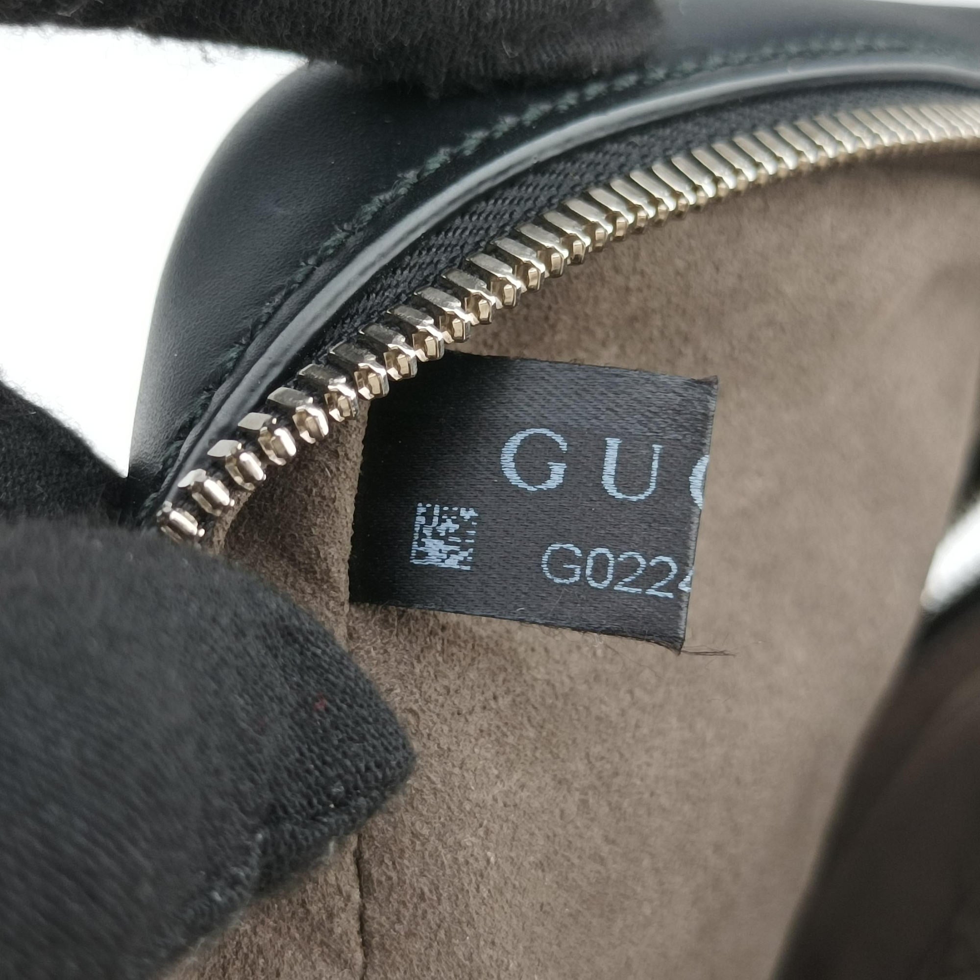 Pre-owned Gucci Stripe Line Black Leather 450970 bum bag/waist bag | stylenewstar