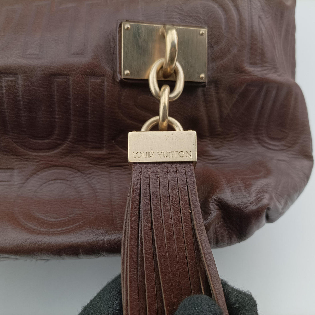 Vintage Louis Vuitton Whisper Moka Monogram Paris Souple Leather M95828 shoulderbag | stylenewstar