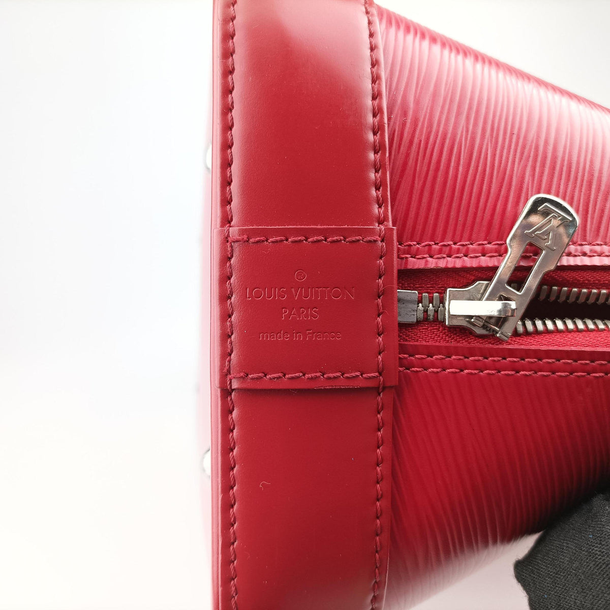 Pre-owned Louis Vuitton Alma GM Carmine Epi M40486 handbag | stylenewstar
