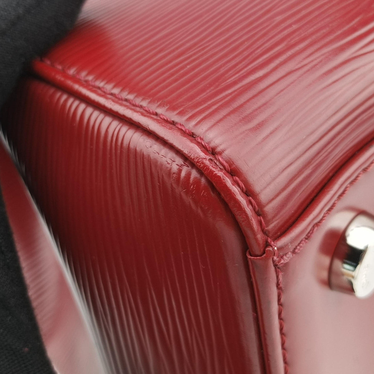 Secondhand Louis Vuitton Brea MM Rubis Epi M4030E shoulderbag | stylenewstar