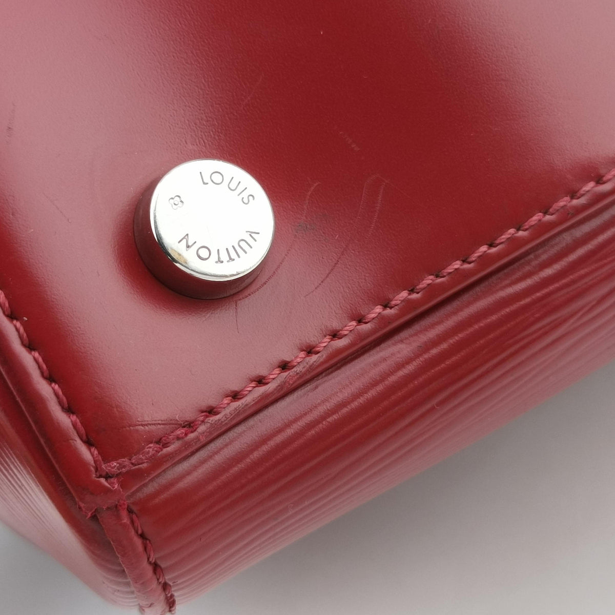 Secondhand Louis Vuitton Brea MM Rubis Epi M4030E shoulderbag | stylenewstar