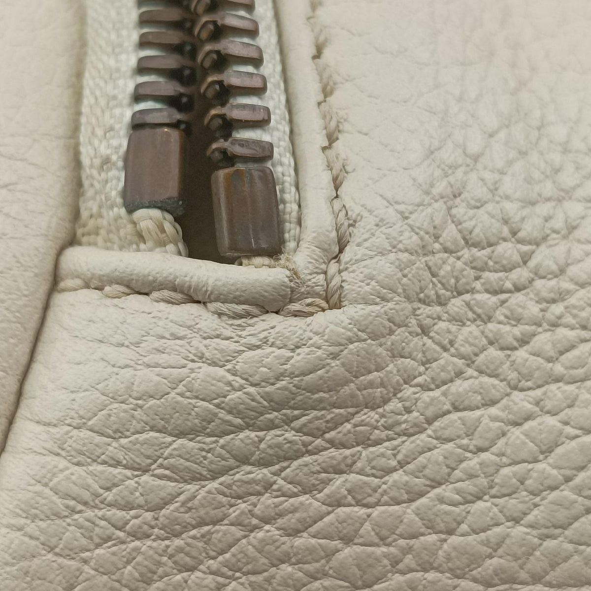 Pre-owned Gucci Print White Leather 527792 bum bag/waist bag | stylenewstar