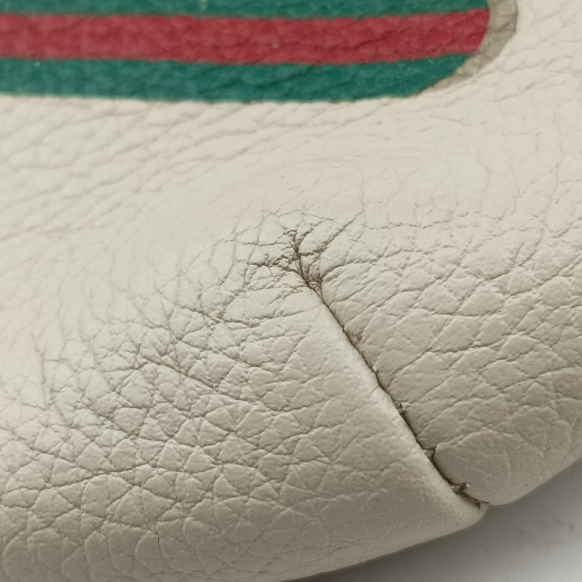 Pre-owned Gucci Print White Leather 527792 bum bag/waist bag | stylenewstar