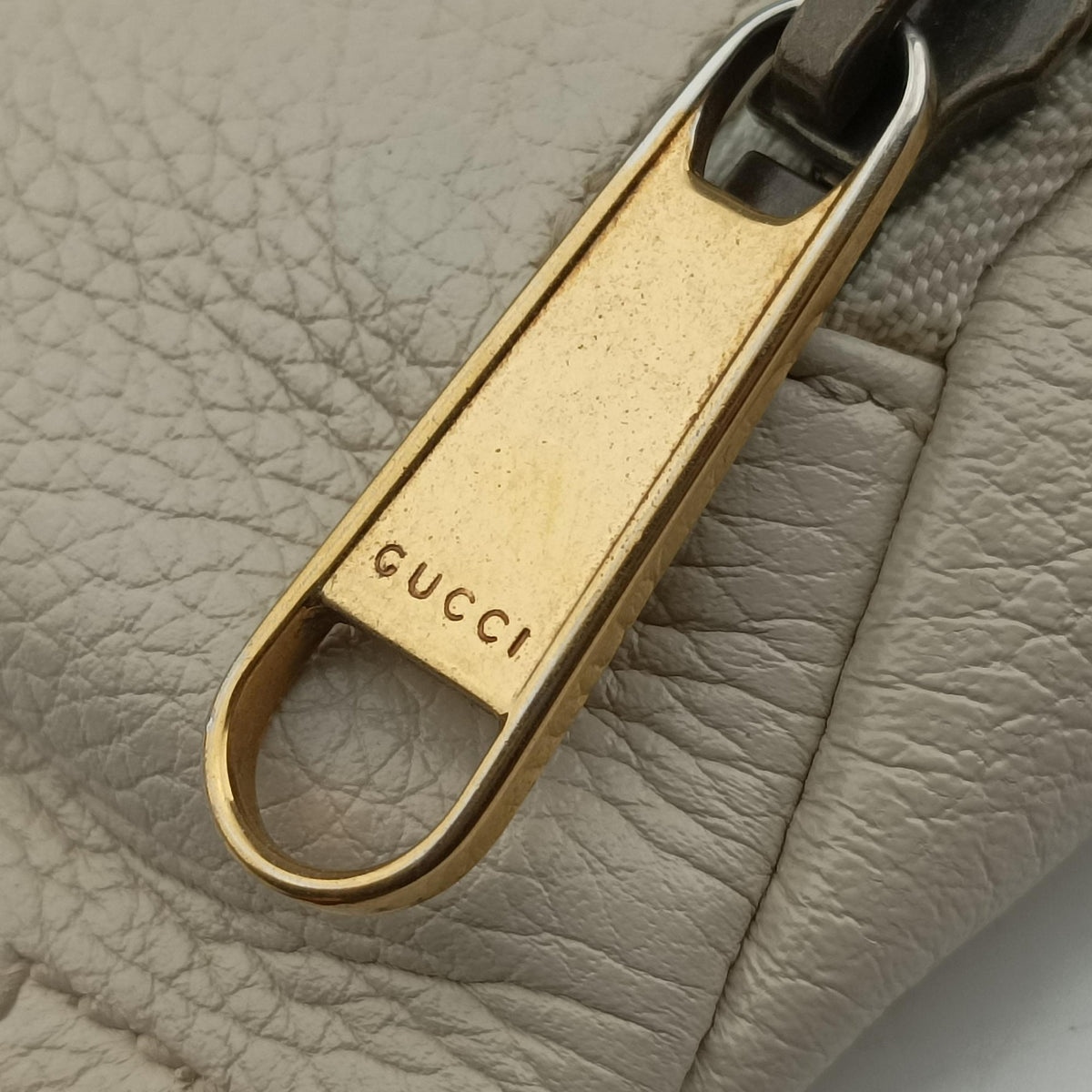 Pre-owned Gucci Print White Leather 527792 bum bag/waist bag | stylenewstar