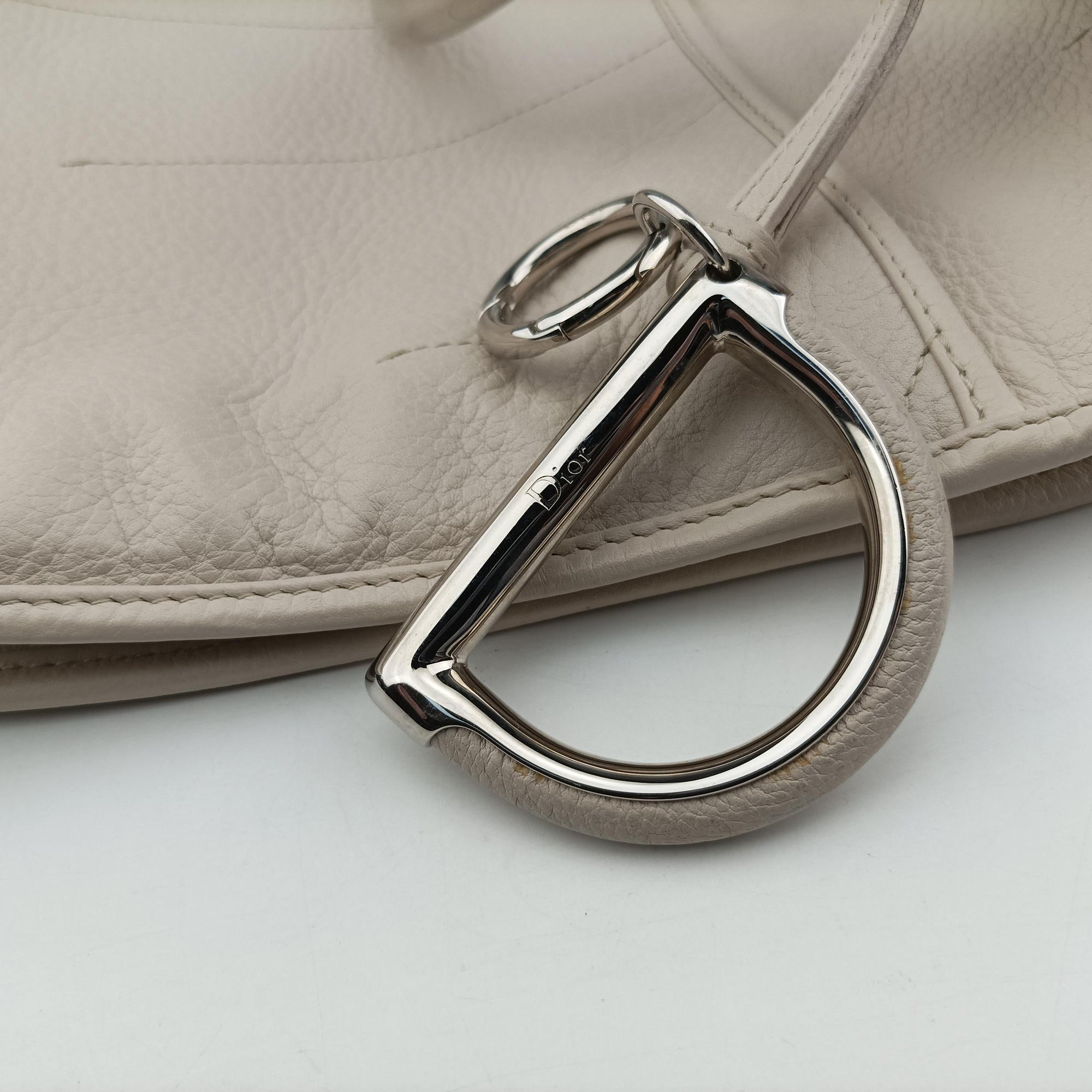 Pre-owned Christian Dior 61 Hobo White leather  handbag | stylenewstar