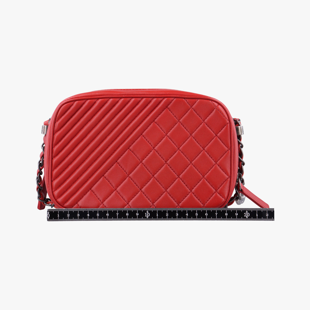 Secondhand Chanel Coco Boy Camera Case Red lambskin A92655 shoulderbag | stylenewstar