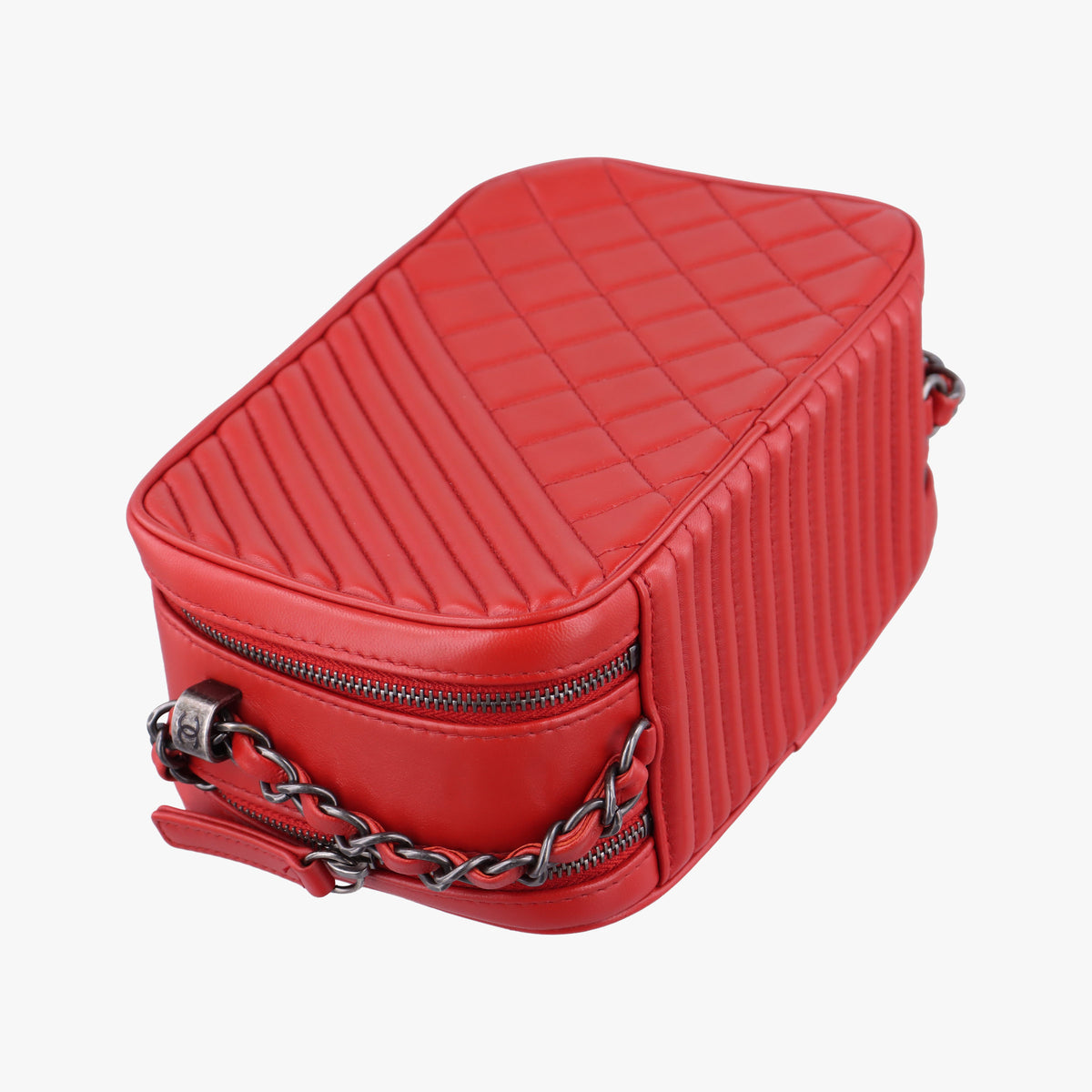 Secondhand Chanel Coco Boy Camera Case Red lambskin A92655 shoulderbag | stylenewstar