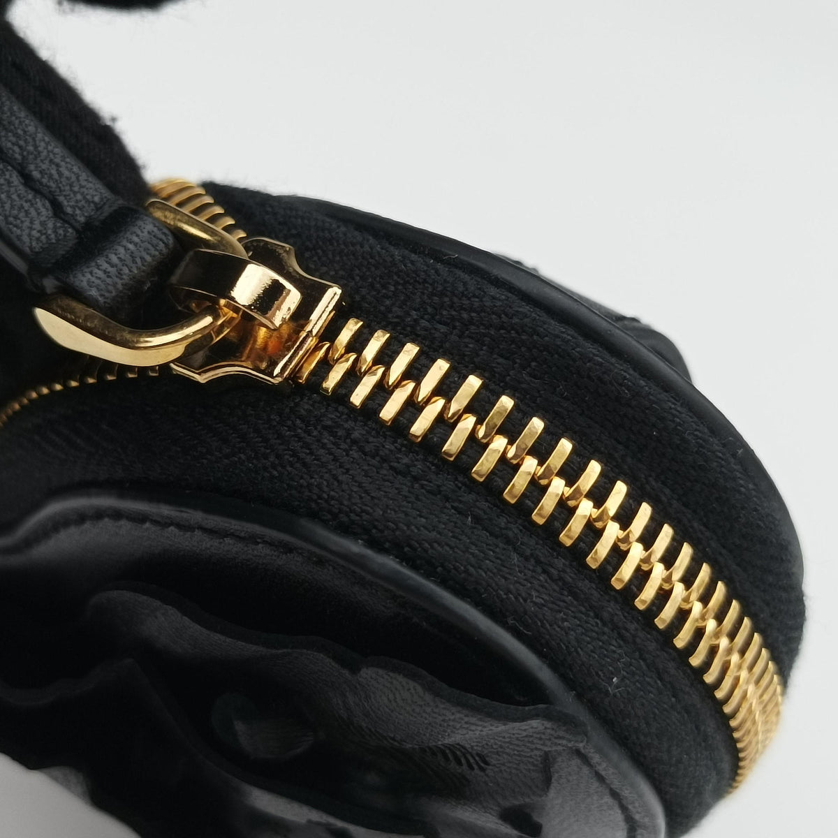Pre-owned Christian Dior 30 Montaigne Removable Black Lambskin  bum bag/waist bag | stylenewstar
