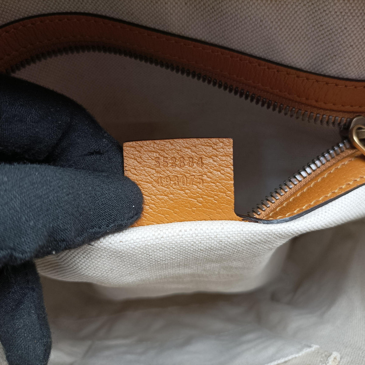 Pre-owned Gucci The Three Little Pigs Brown PVC coated canvas × leather 552884 backpack/rucksack | stylenewstar