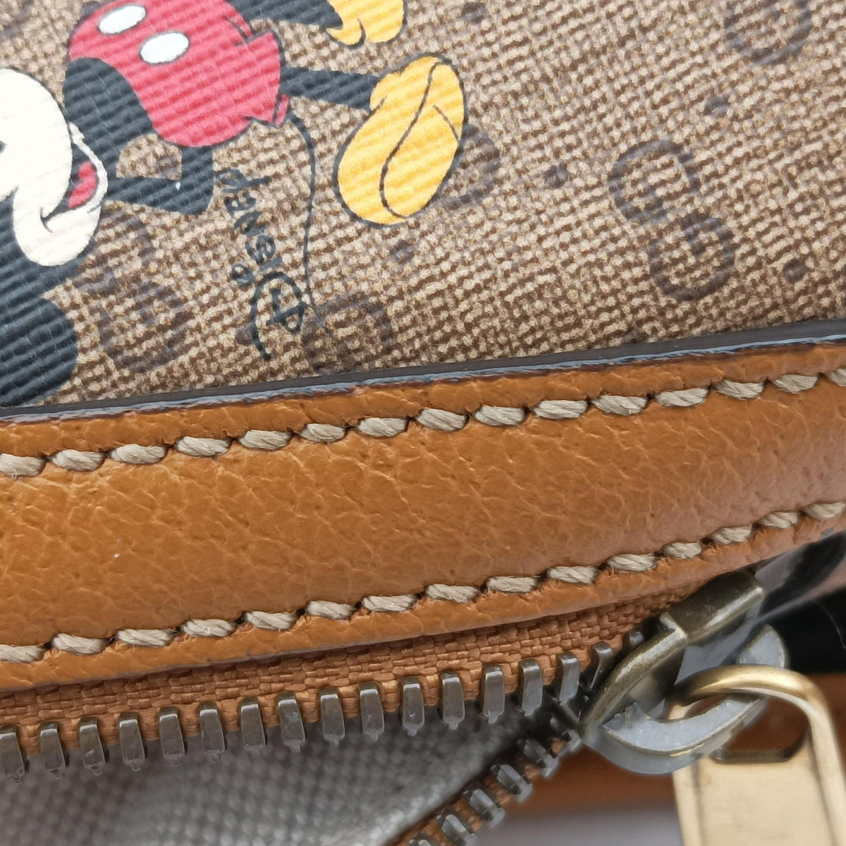 Pre-owned Gucci The Three Little Pigs Brown PVC coated canvas × leather 552884 backpack/rucksack | stylenewstar
