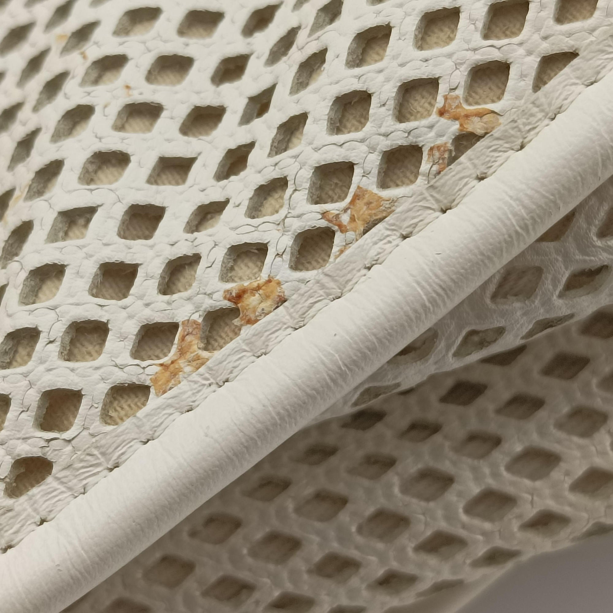 Pre-owned Chanel Up in the Air Perforated French Riviera  White lambskin A67654 shoulderbag | stylenewstar