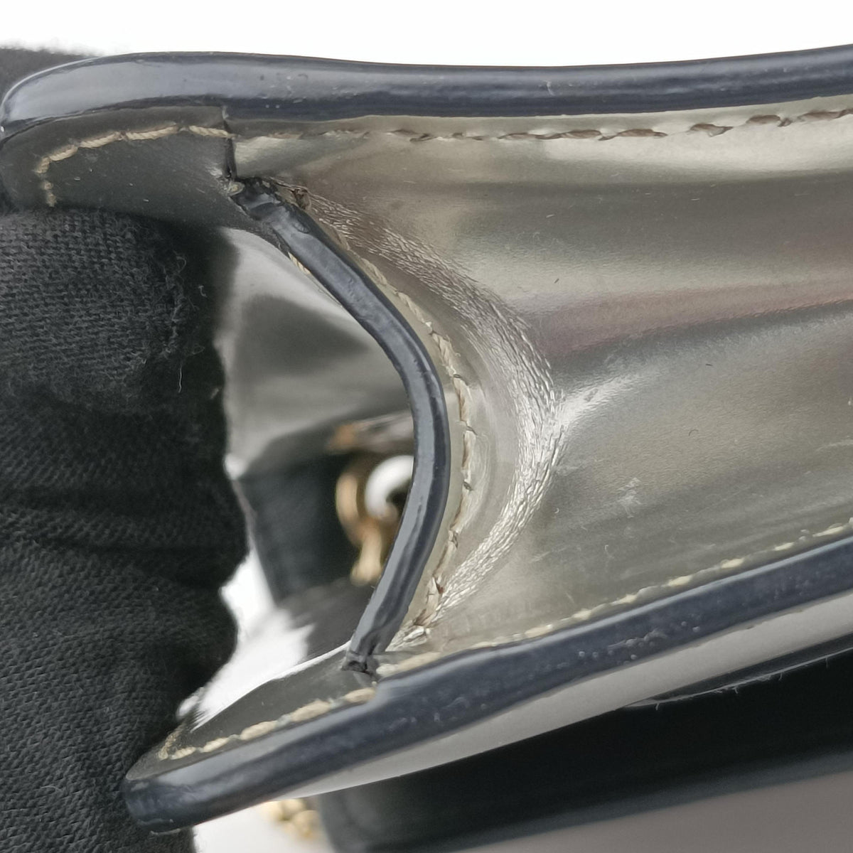 Secondhand Bvlgari SERPENTI FOREVER Silver Patent Leather  shoulderbag | stylenewstar