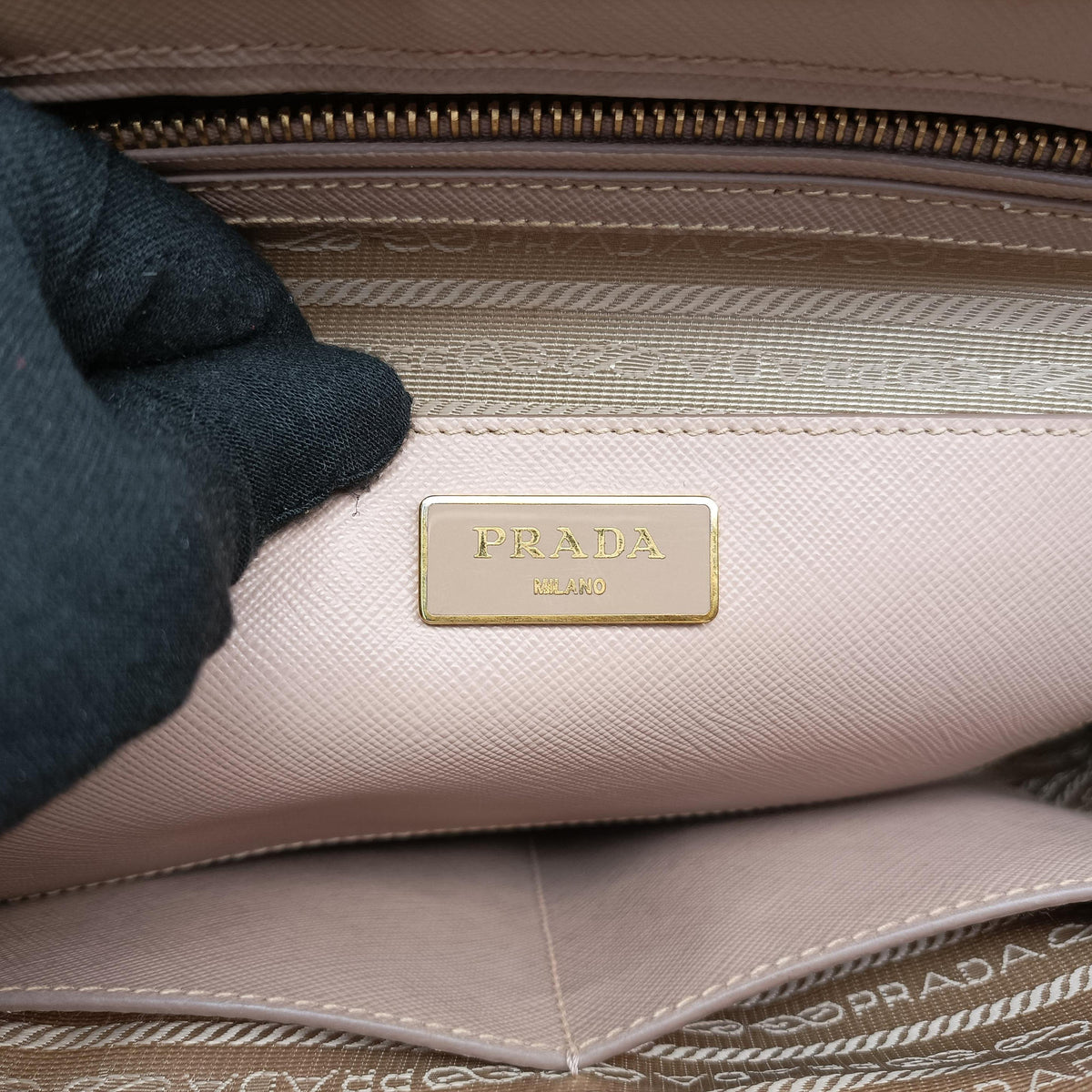 Secondhand Prada Galleria Pink SAFFIANO Leather BN2274 handbag | stylenewstar