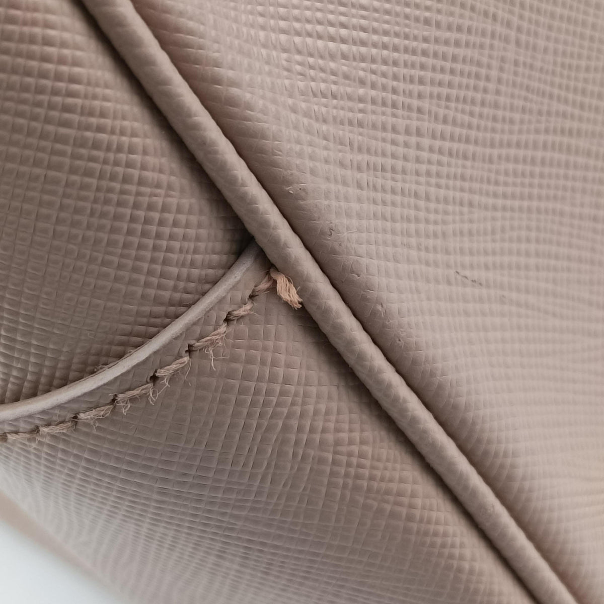 Secondhand Prada Galleria Pink SAFFIANO Leather BN2274 handbag | stylenewstar
