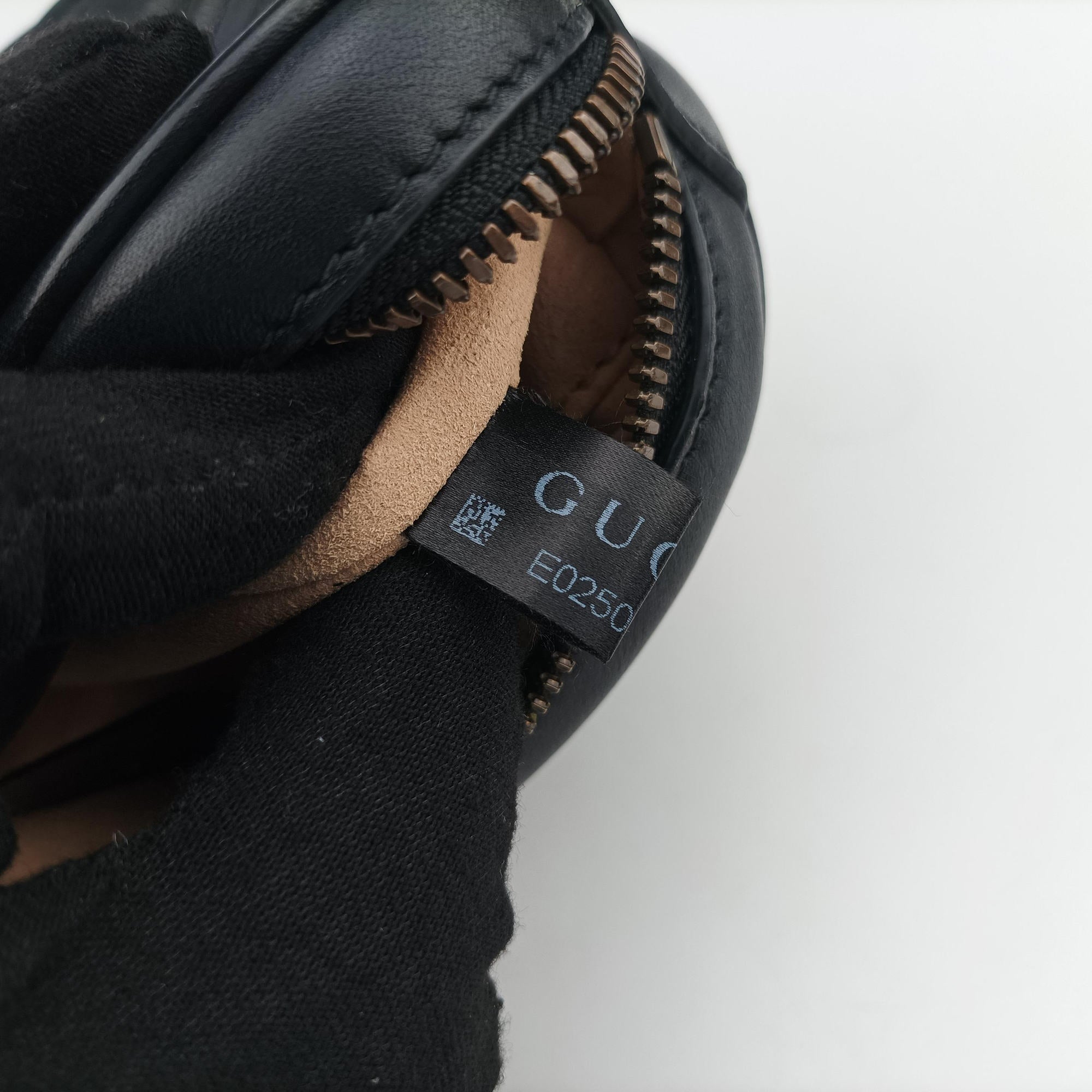 Secondhand Gucci GG Marmont Black Leather 476434 bum bag/waist bag | stylenewstar