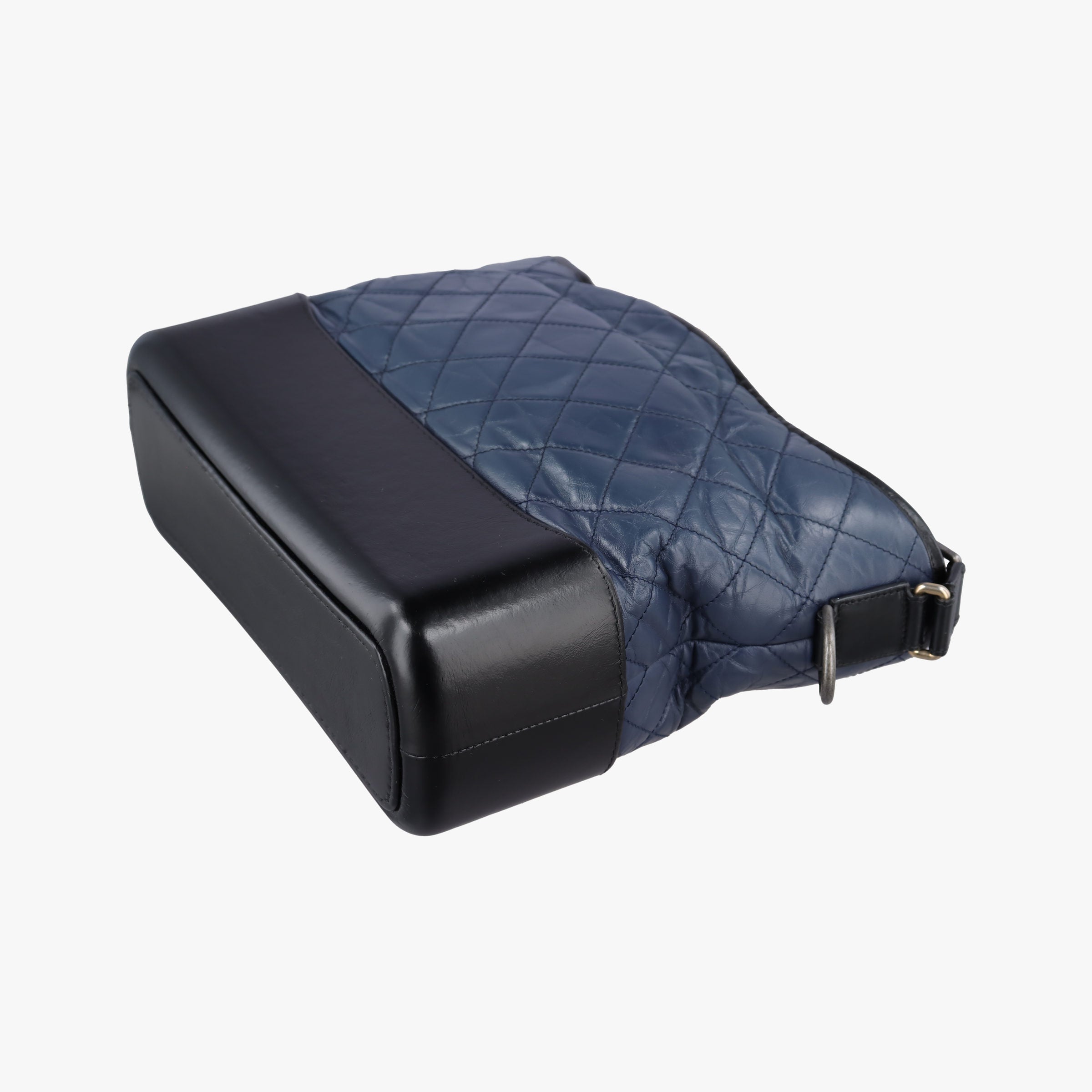 Pre-owned Chanel GABRIELLE Black×navy Leather A93824 shoulderbag | stylenewstar