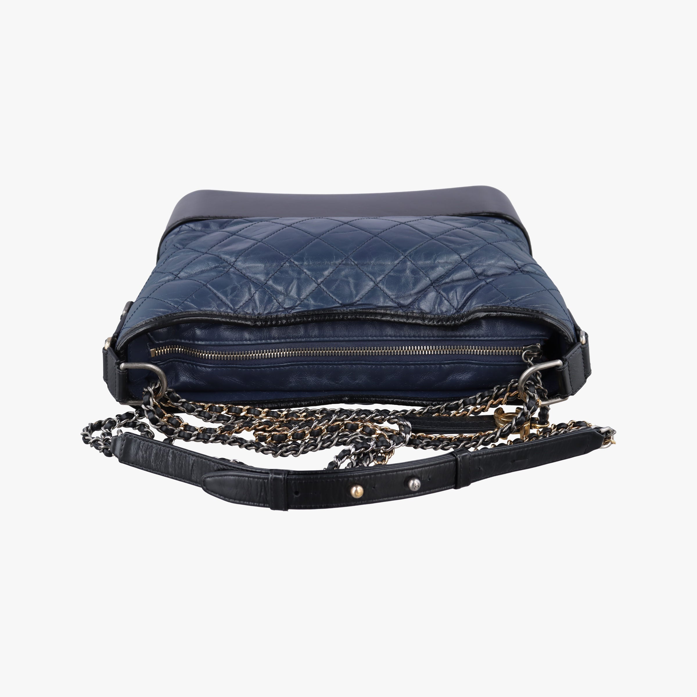 Pre-owned Chanel GABRIELLE Black×navy Leather A93824 shoulderbag | stylenewstar