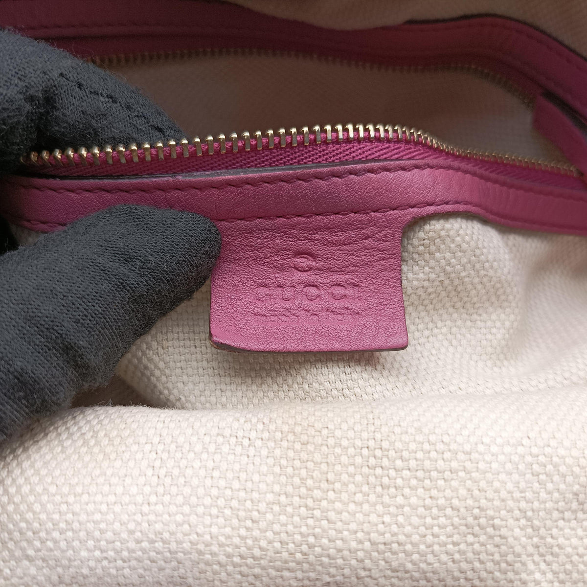Pre-owned Gucci Soho Pink Leather 282309 handbag | stylenewstar