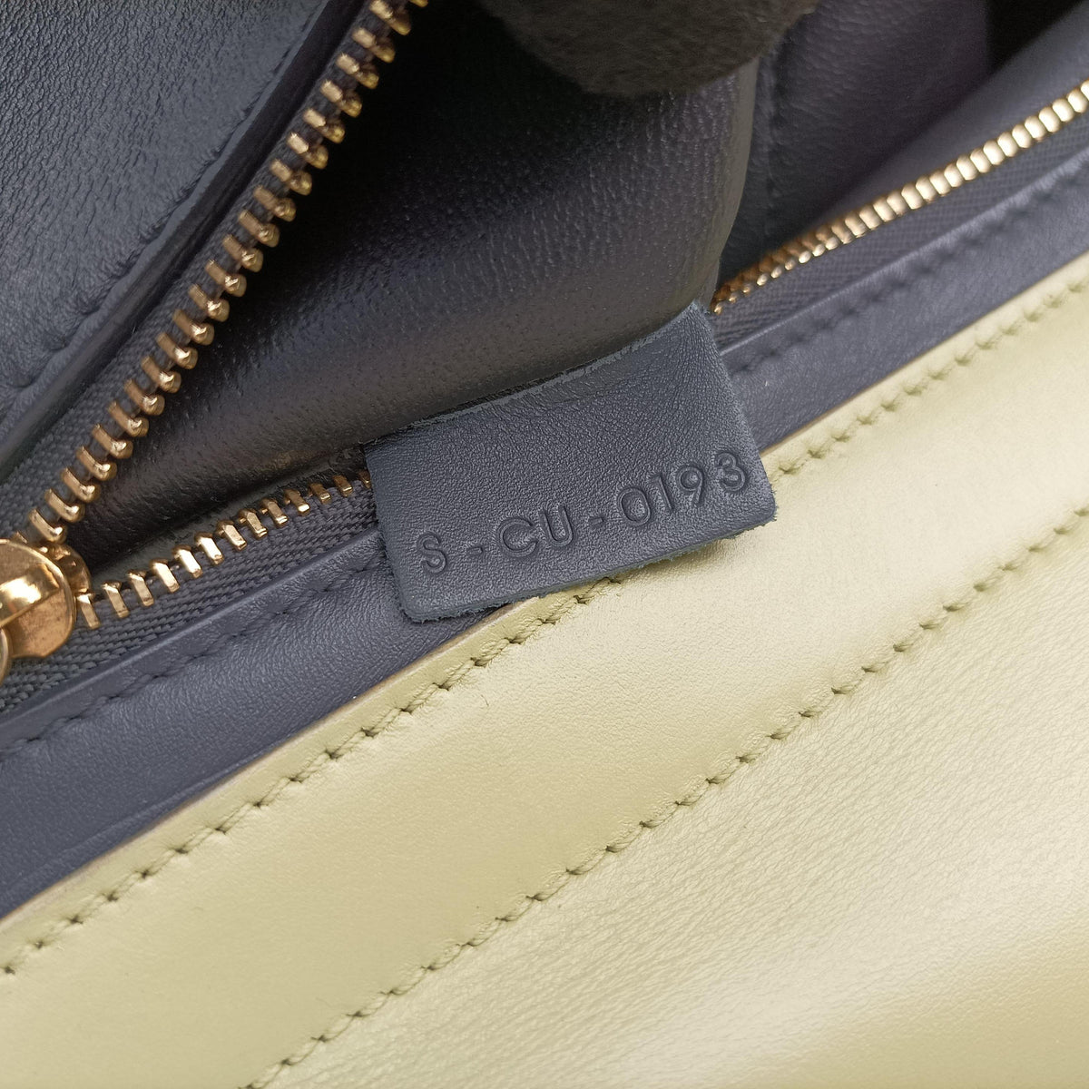 Pre-owned Celine Trapeze Green×Black×White leather  shoulderbag | stylenewstar
